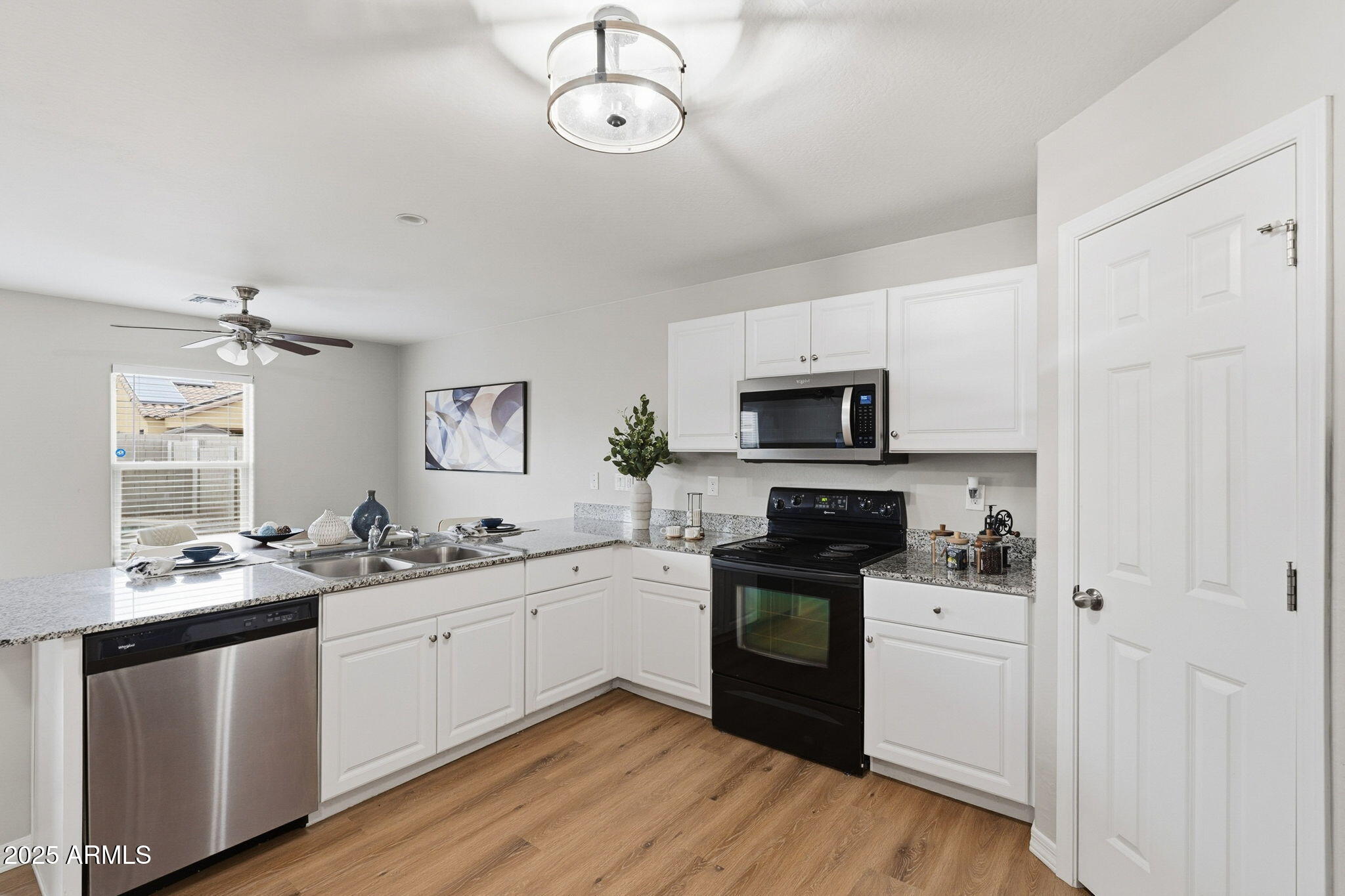 152 E DEWEY Avenue, Coolidge