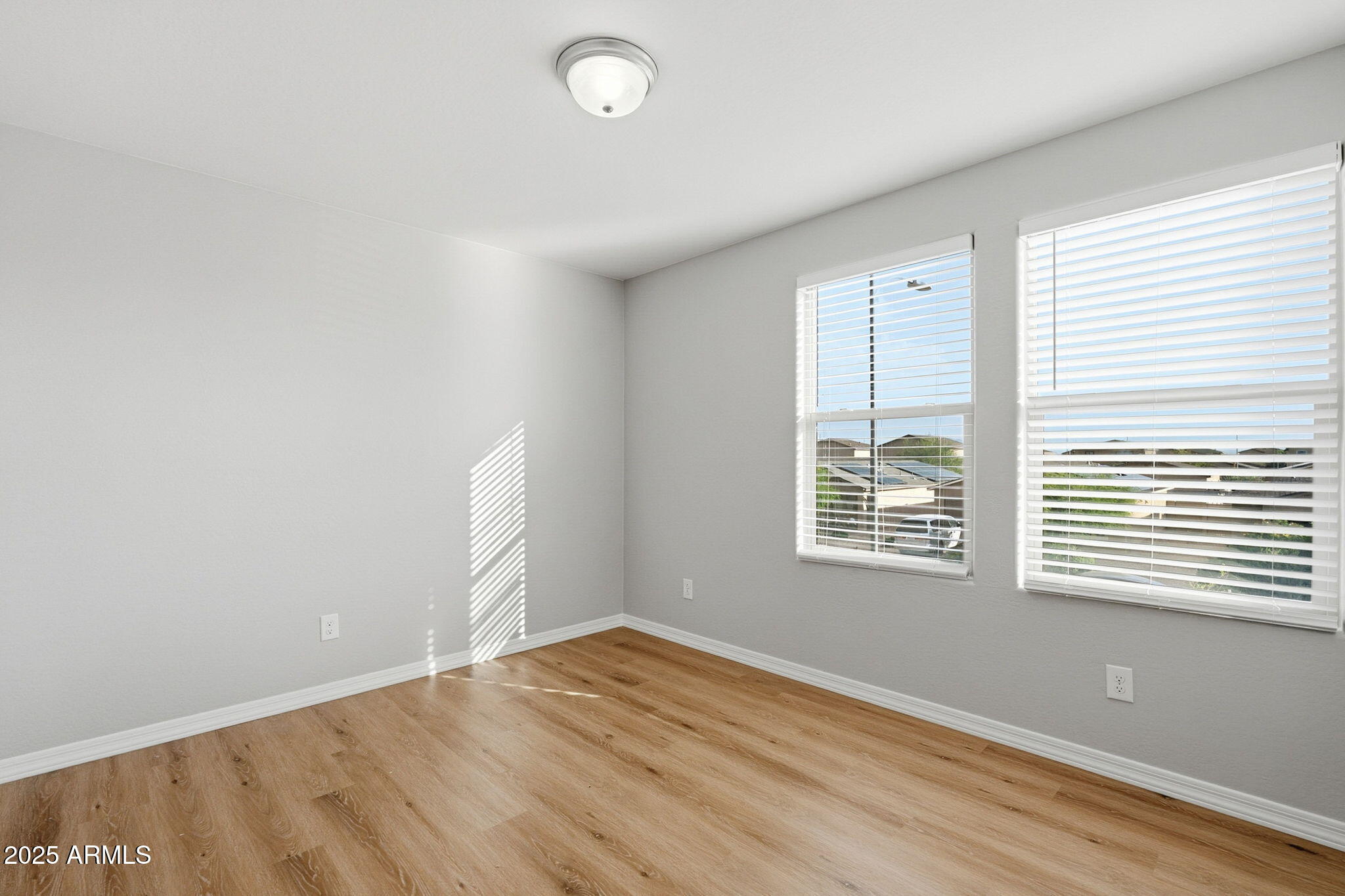 152 E DEWEY Avenue, Coolidge