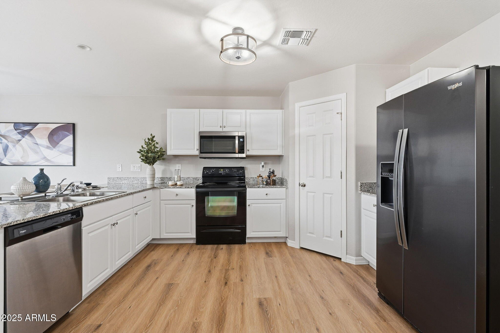 152 E DEWEY Avenue, Coolidge