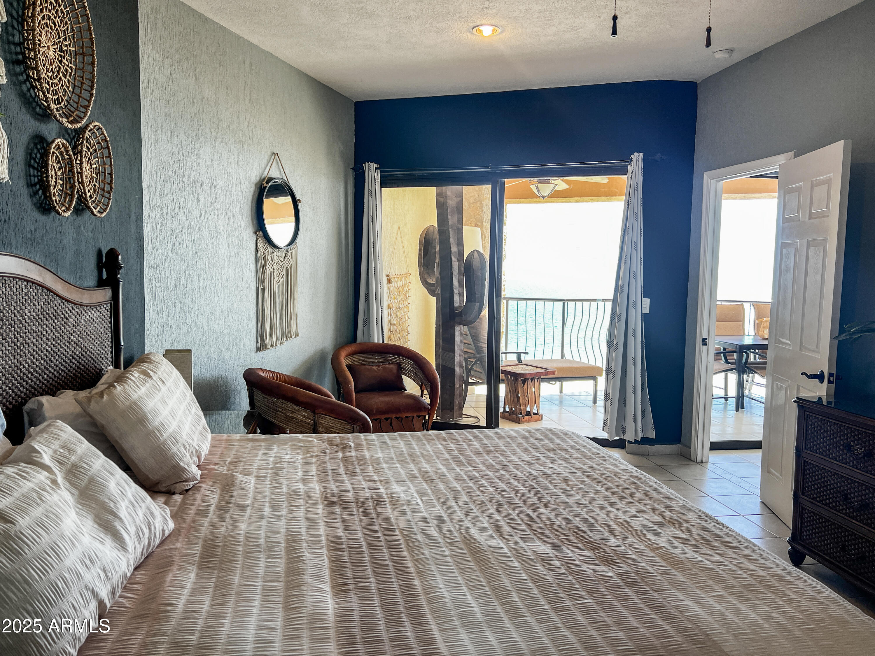 904 E Sonoran Sea Beach, Outside of USA