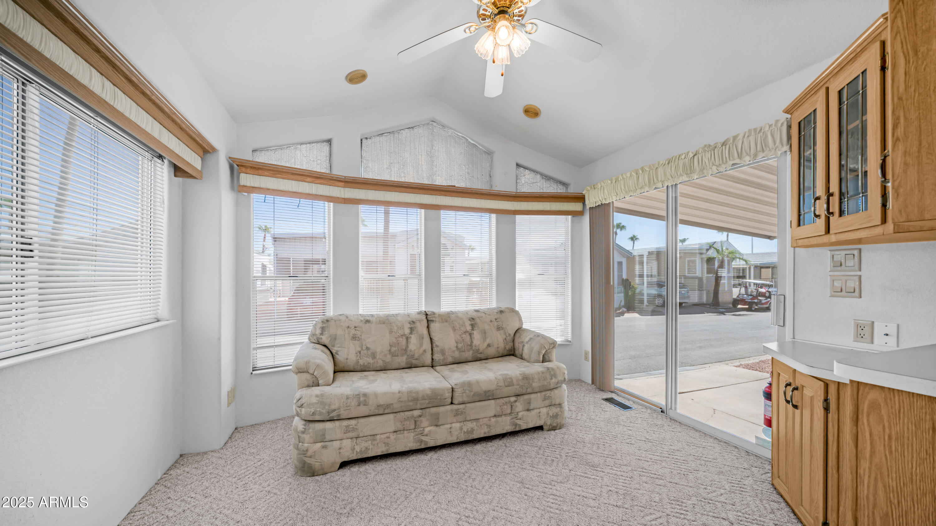 94 JACKNIFE Drive, 94, Apache Junction Unit: 94