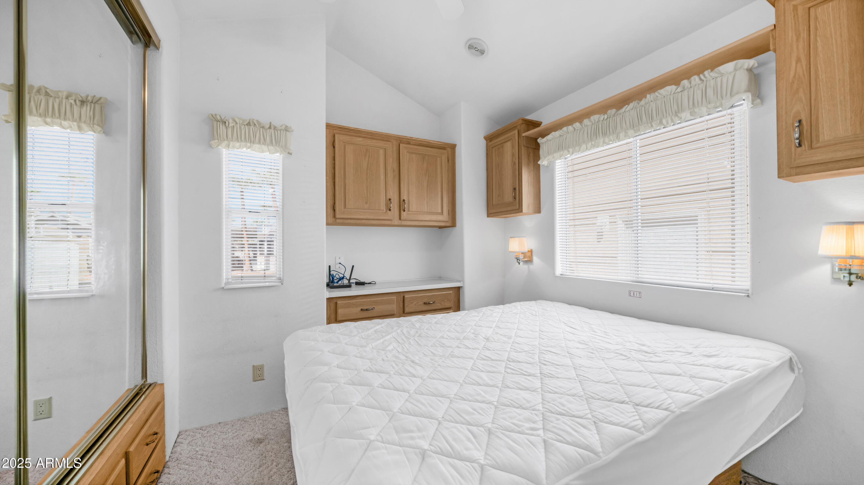 94 JACKNIFE Drive, 94, Apache Junction Unit: 94