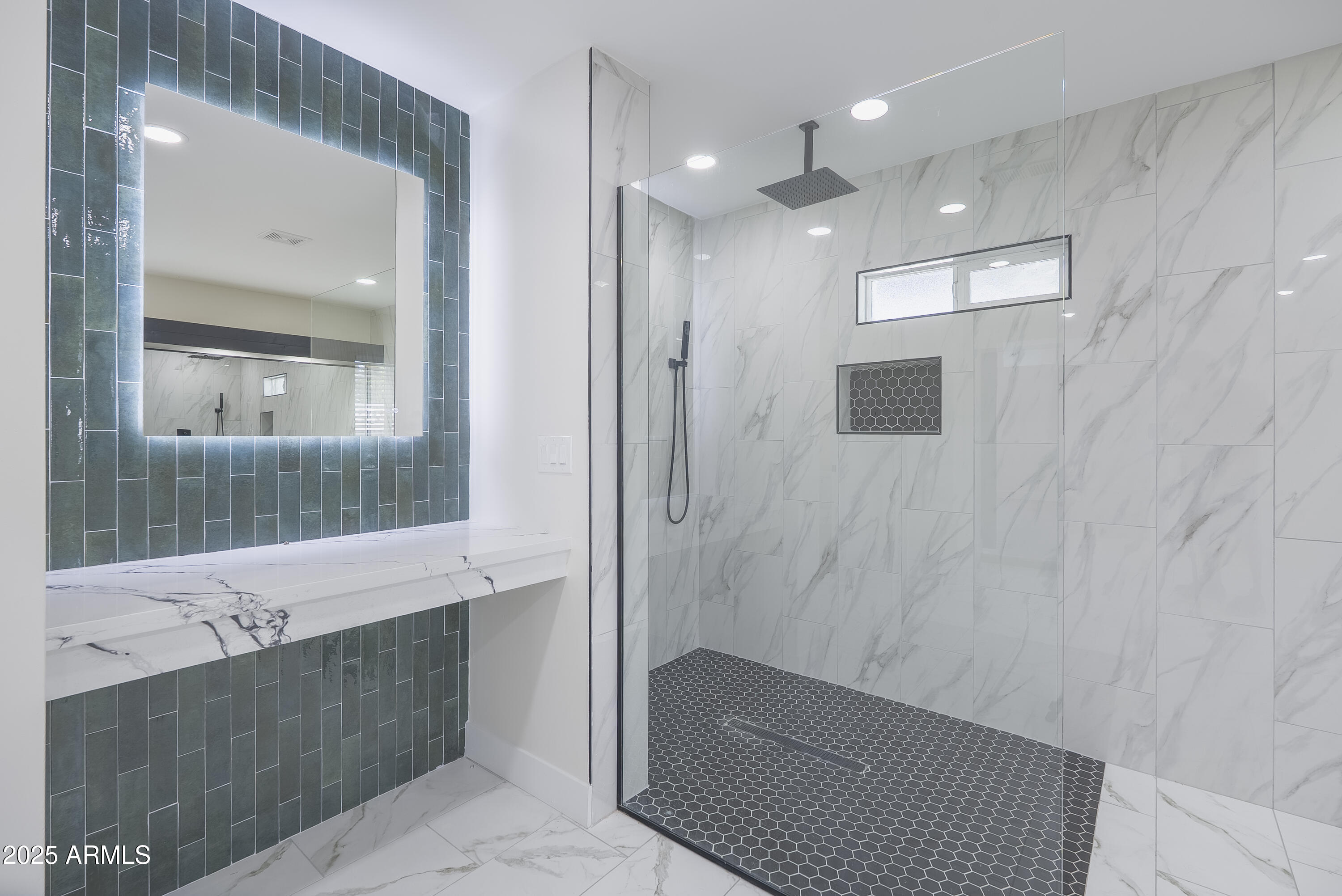 4148 N WESTVIEW Drive, Phoenix