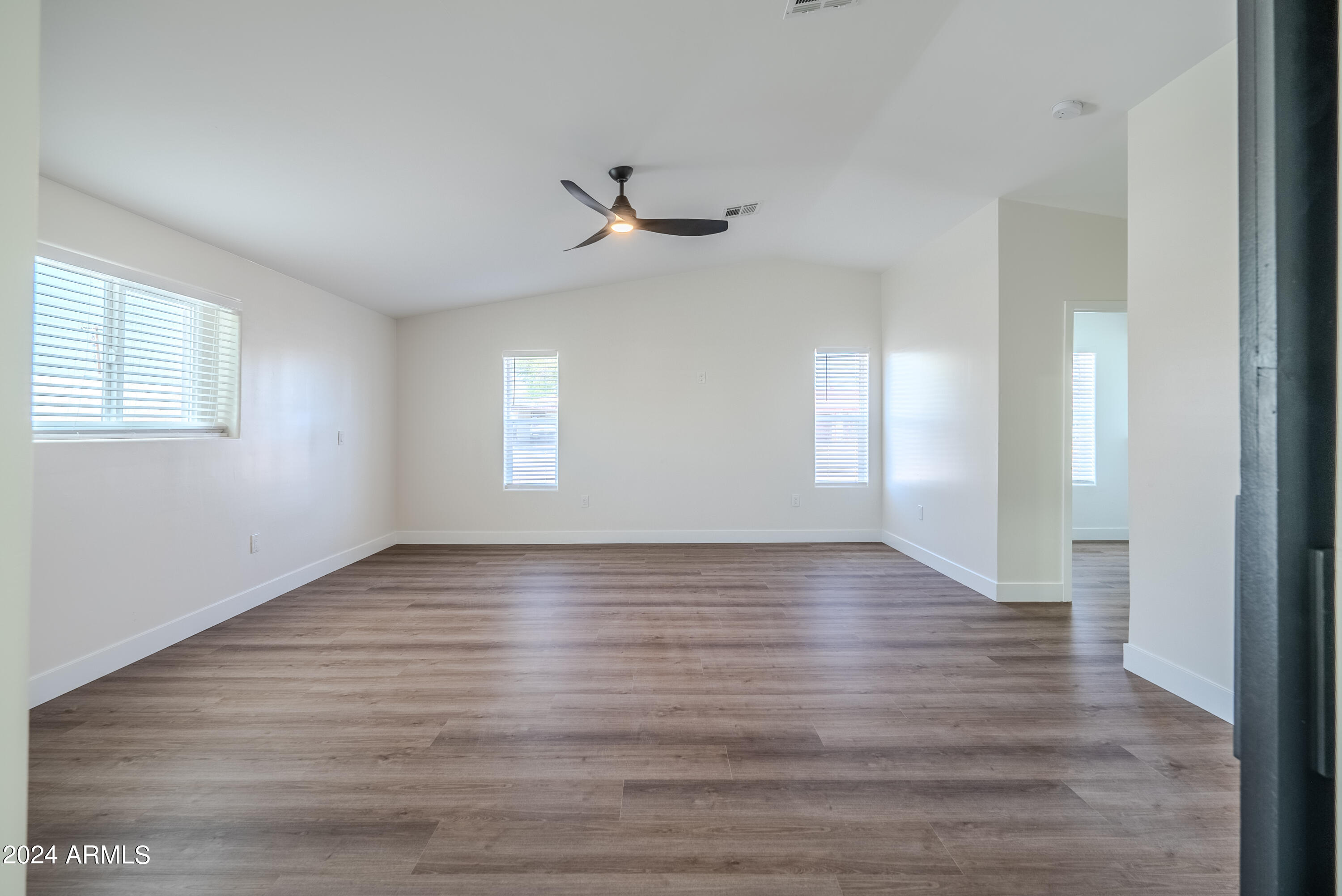 4148 N WESTVIEW Drive, Phoenix