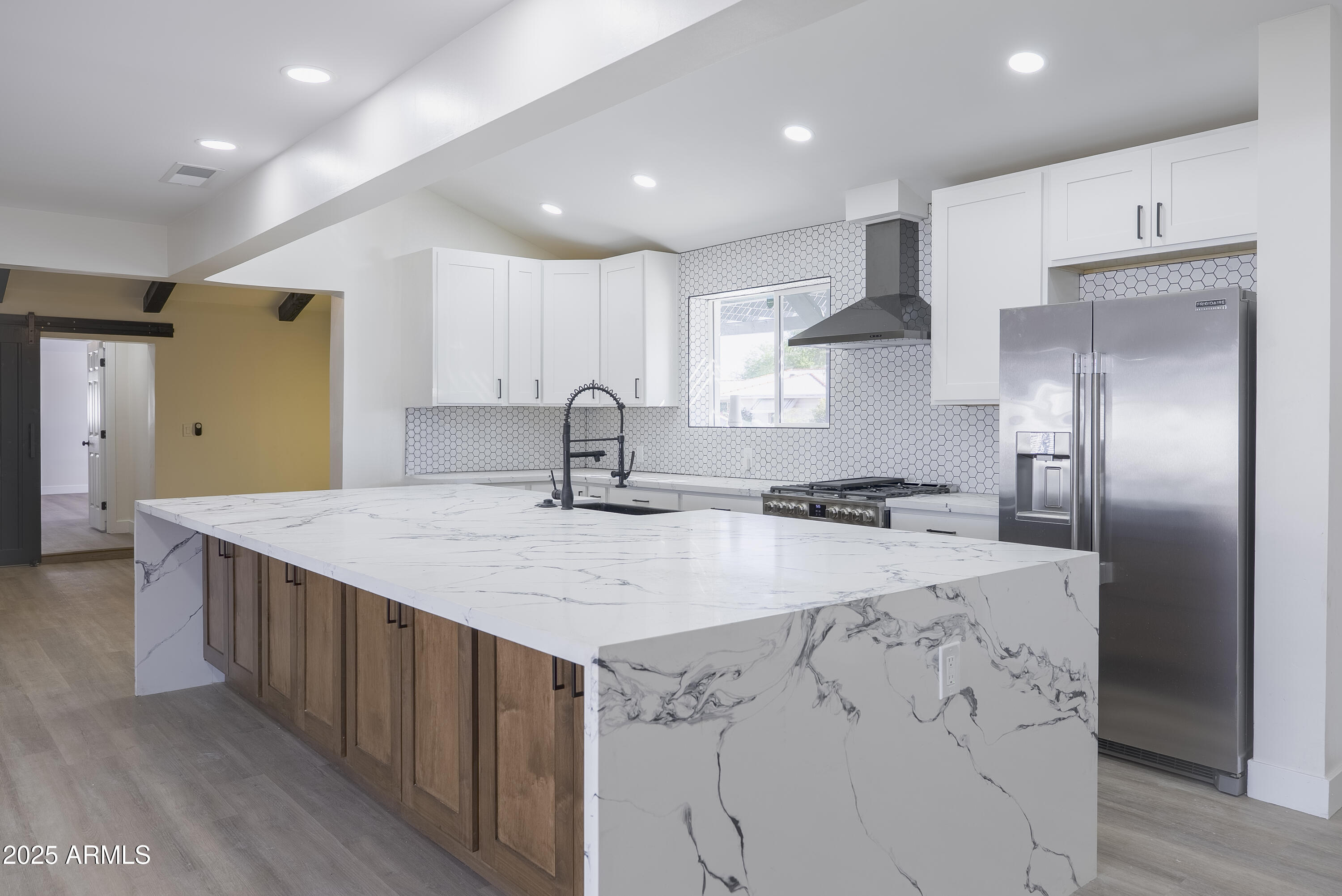 4148 N WESTVIEW Drive, Phoenix