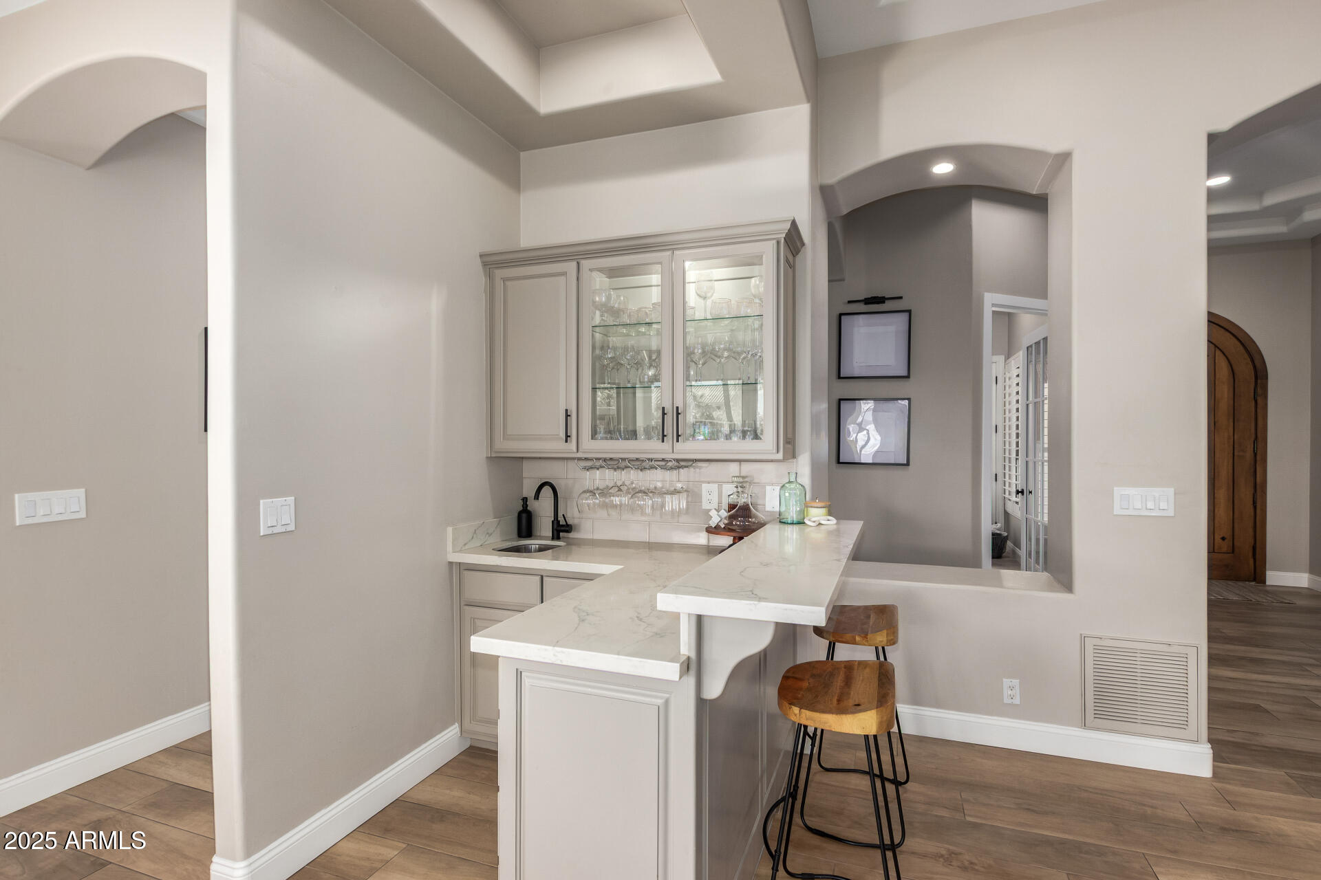 631 W AZALEA Drive, Chandler