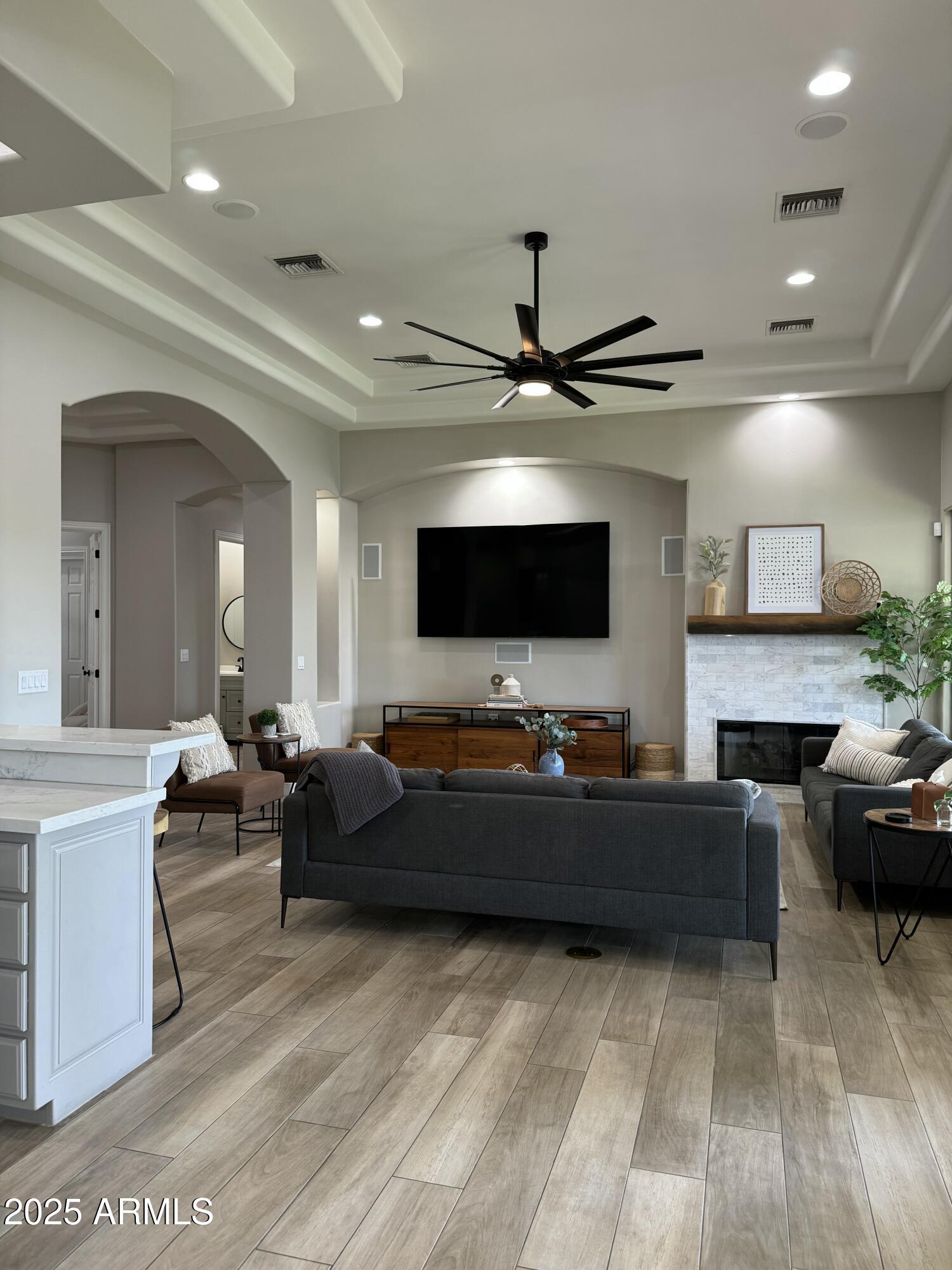 631 W AZALEA Drive, Chandler