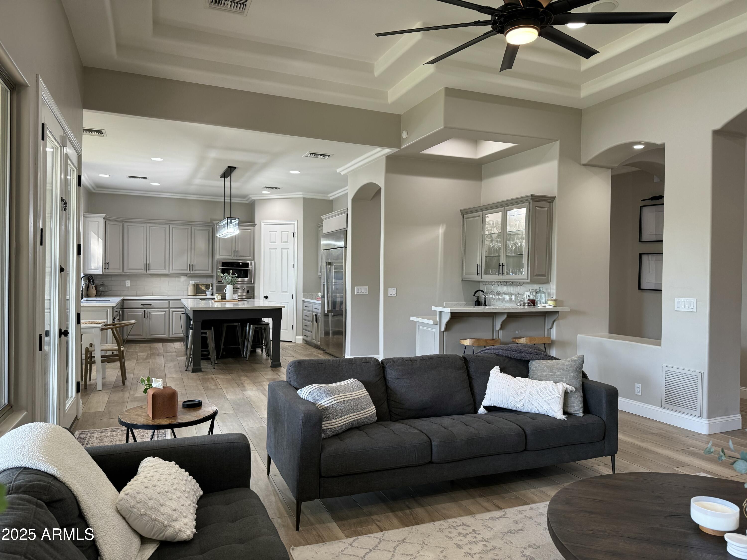 631 W AZALEA Drive, Chandler