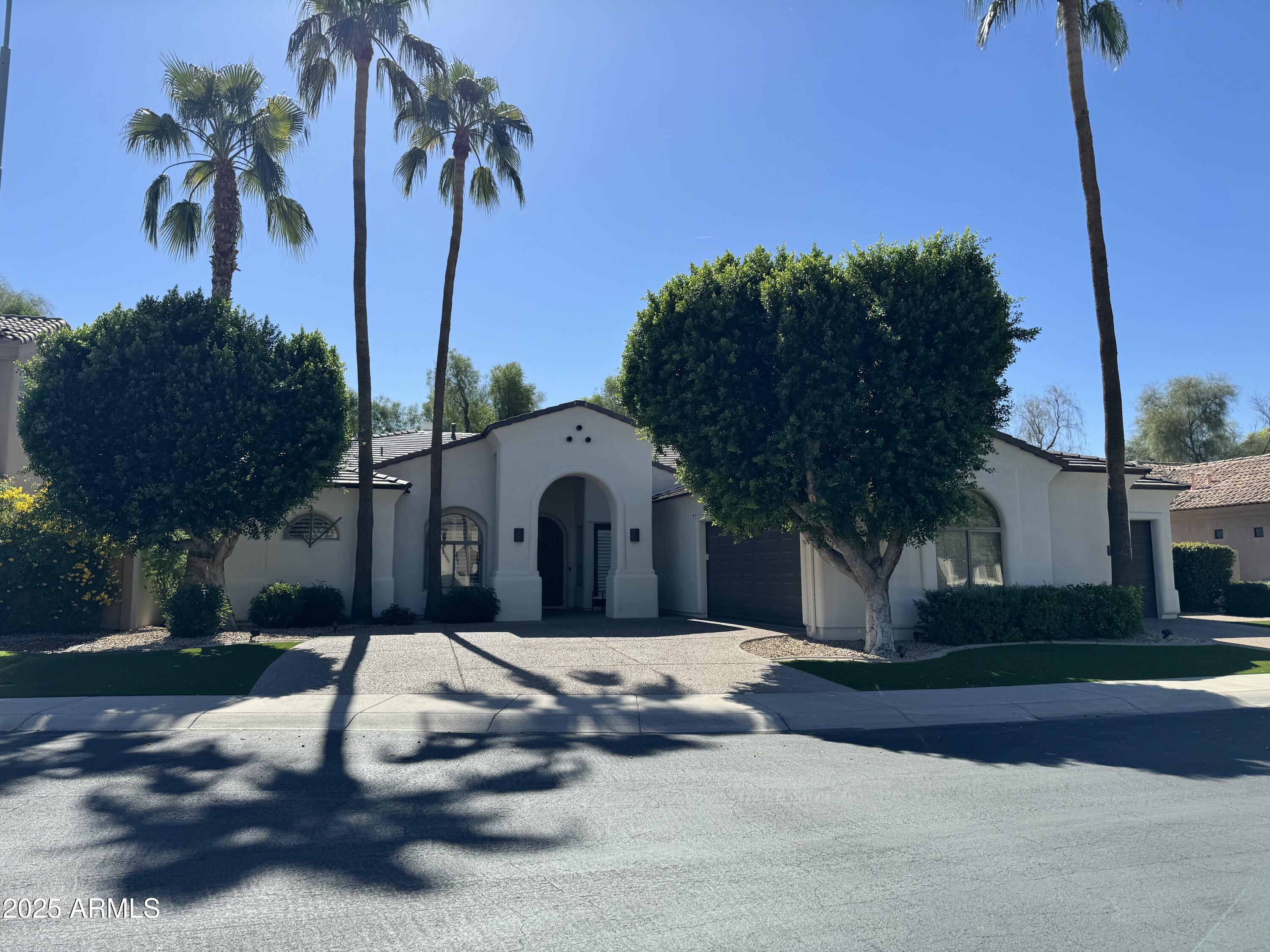 631 W AZALEA Drive, Chandler