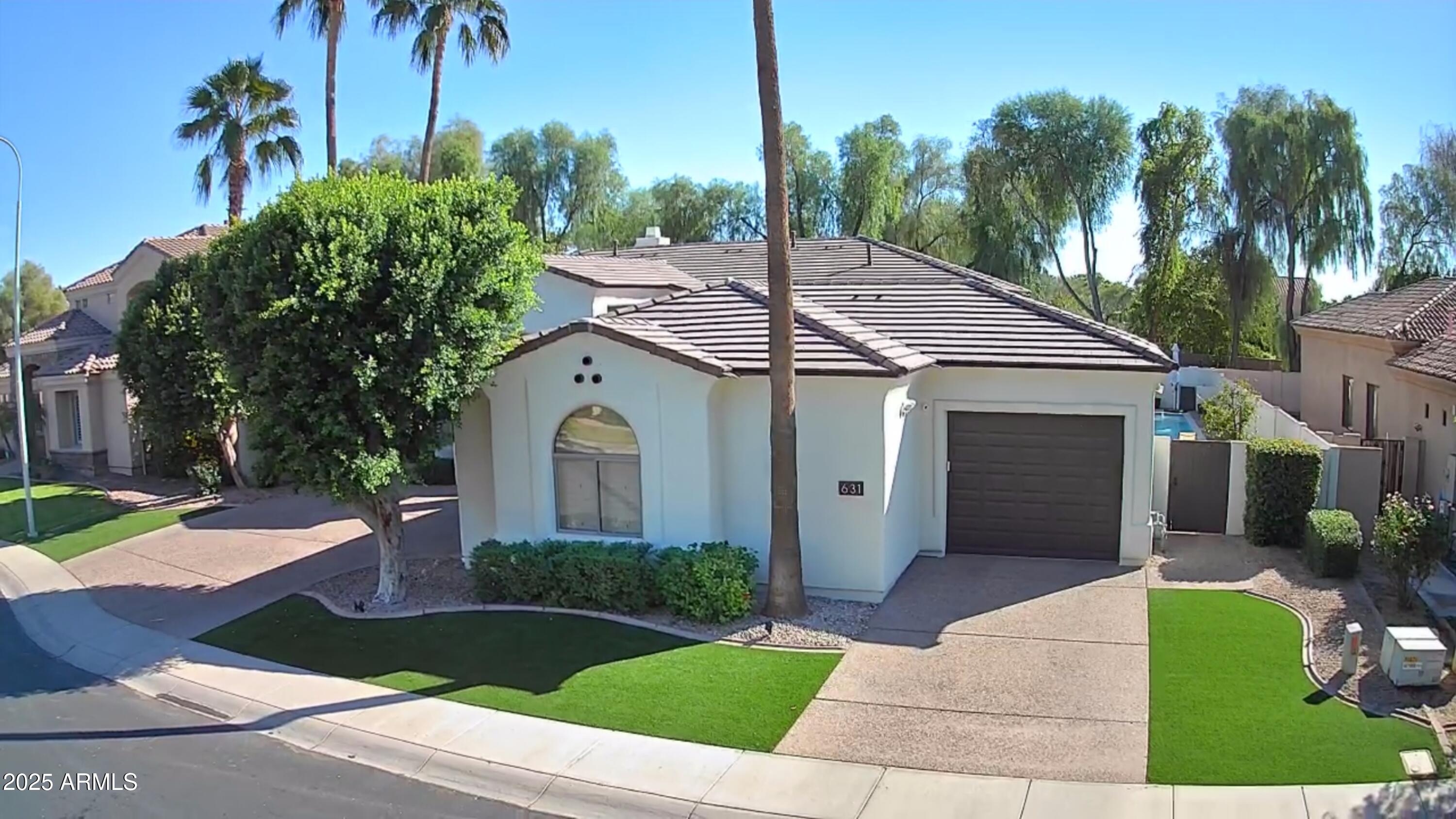 631 W AZALEA Drive, Chandler