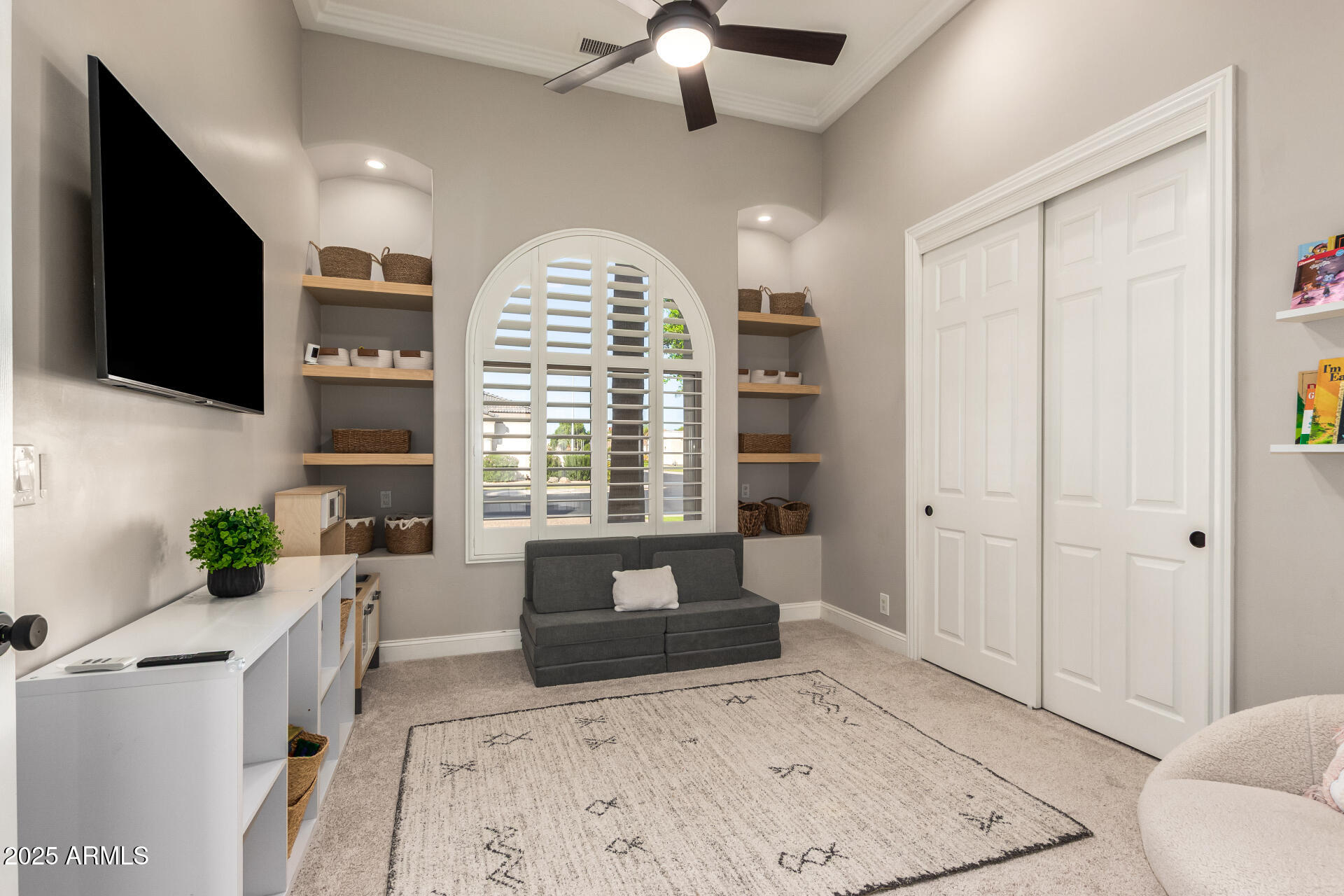 631 W AZALEA Drive, Chandler