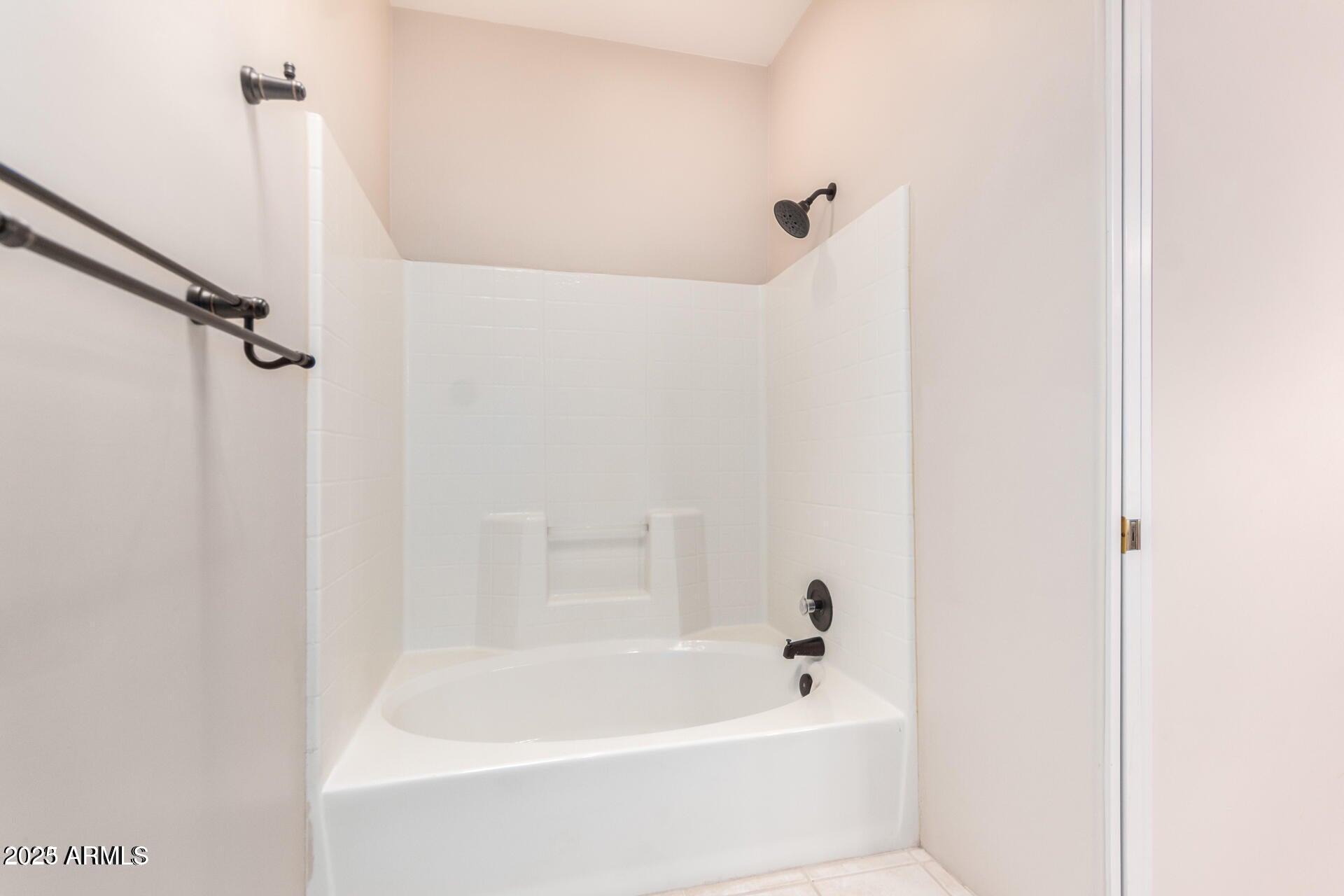 11880 N SAGUARO Boulevard, 202