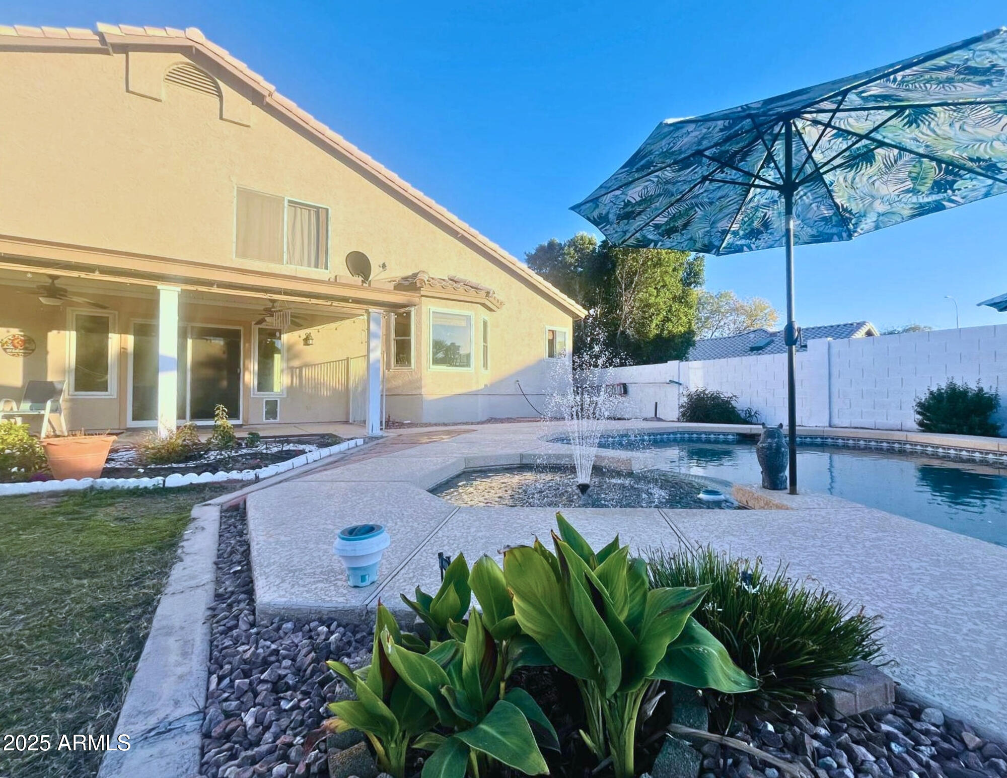 242 S SYCAMORE Place, Chandler