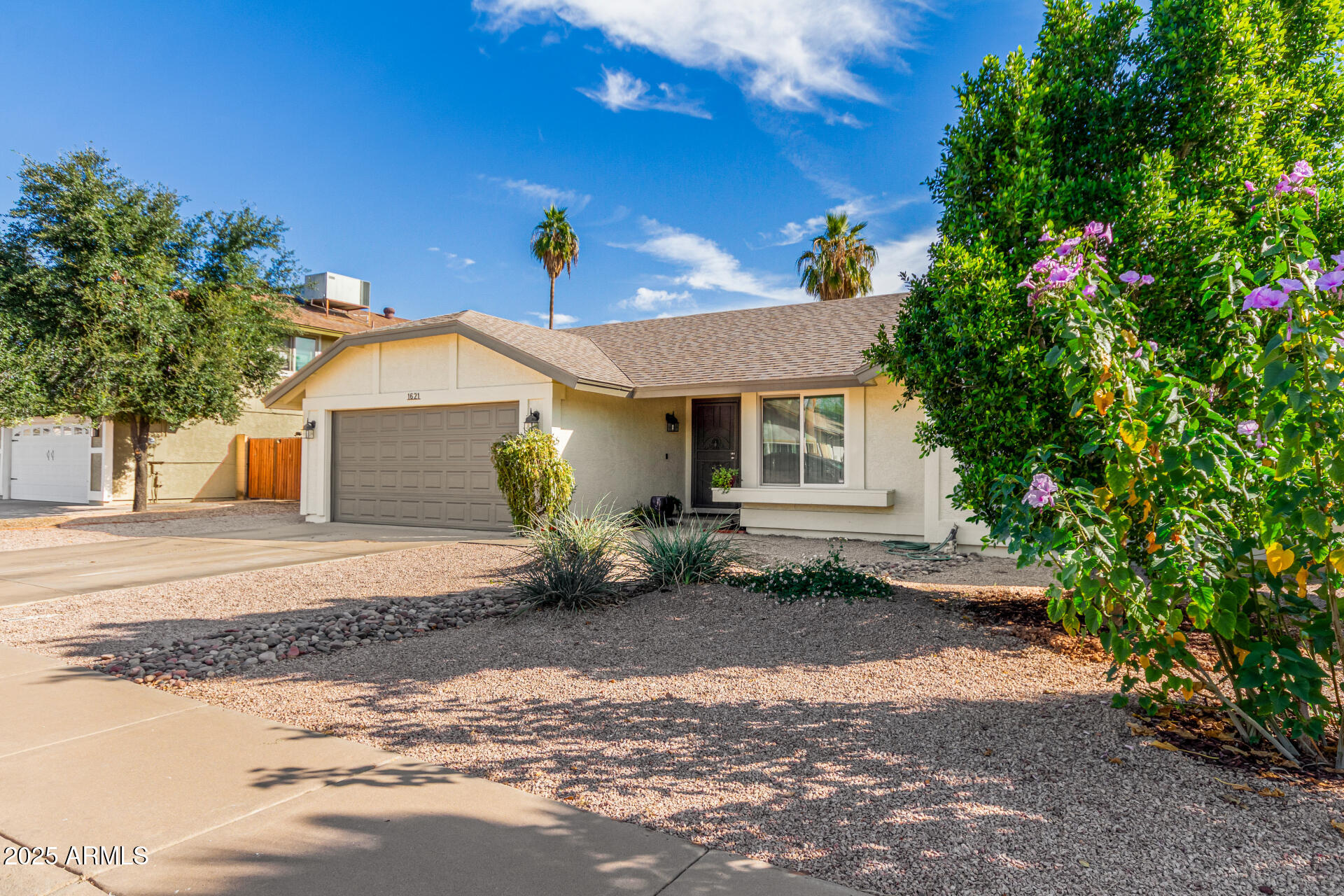 1621 N LONGMORE Street