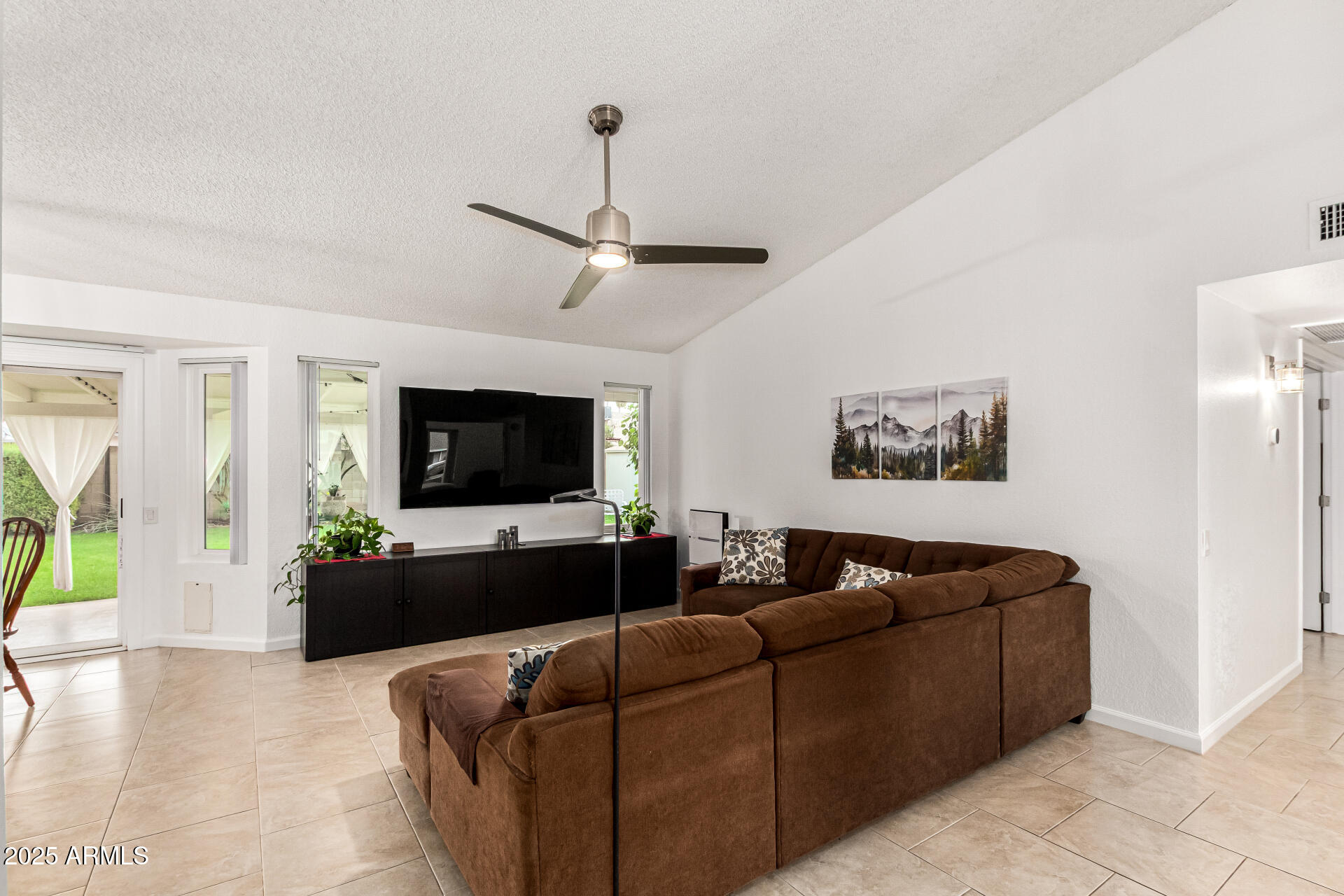 1621 N LONGMORE Street