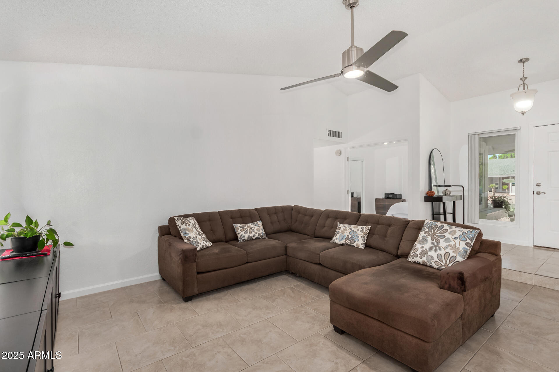 1621 N LONGMORE Street