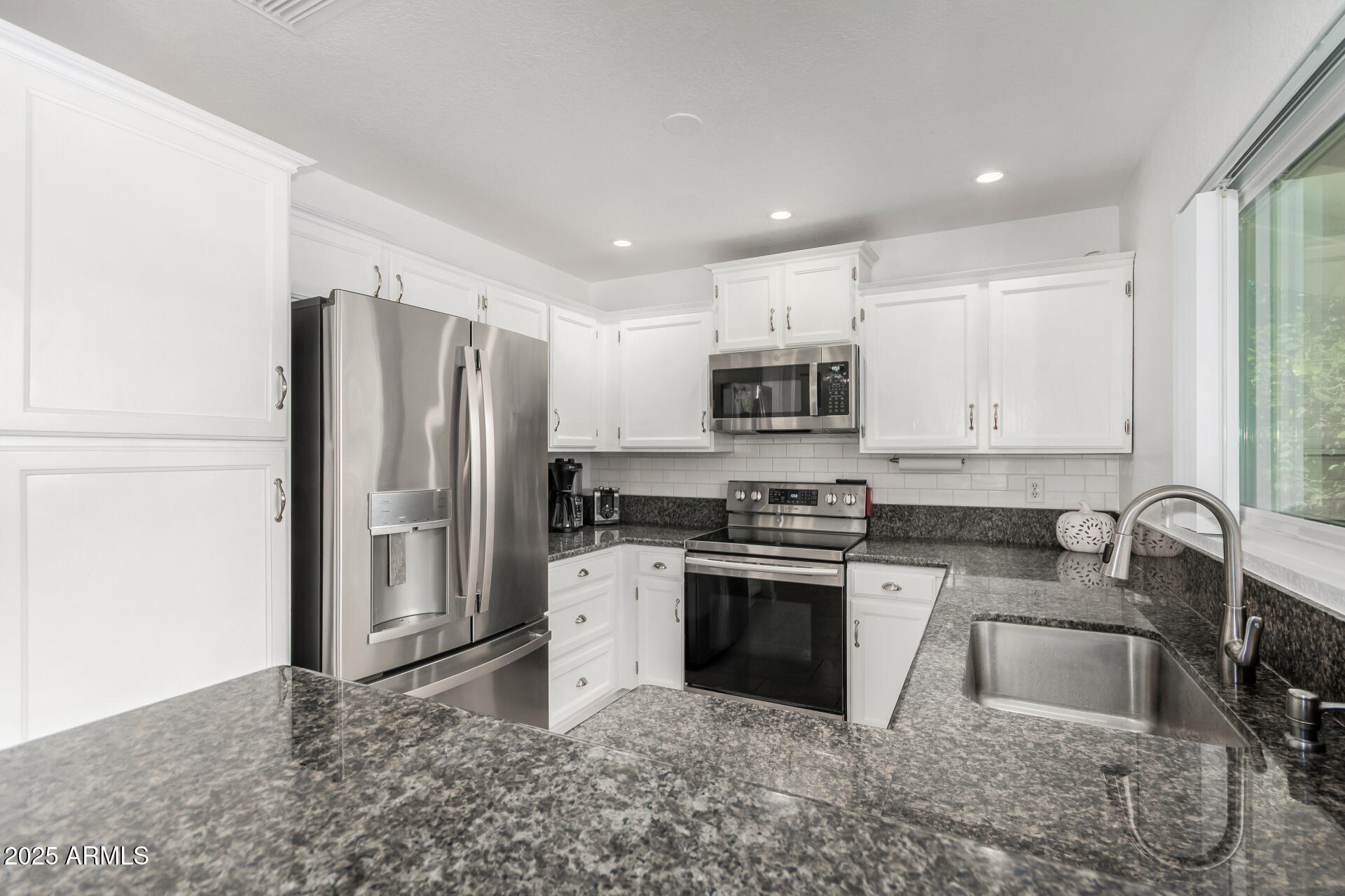 1621 N LONGMORE Street