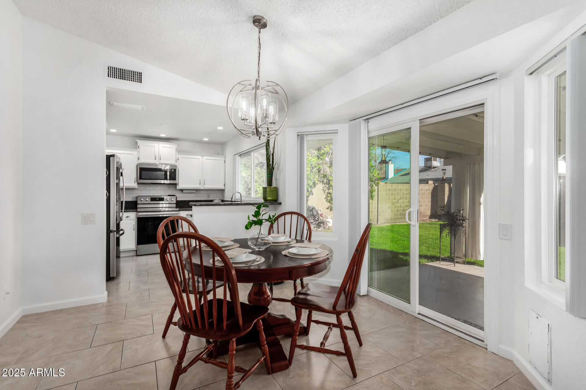 1621 N LONGMORE Street