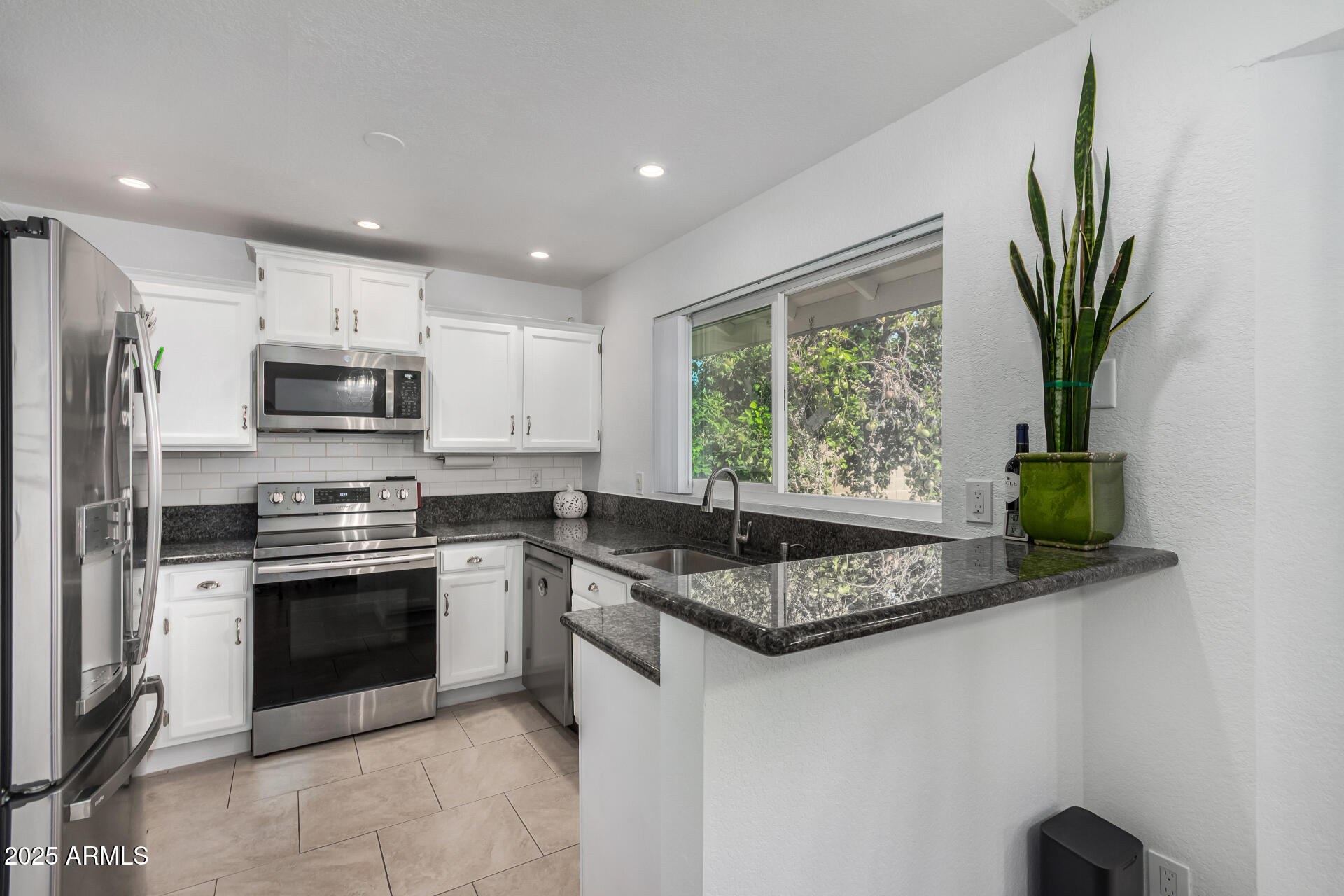 1621 N LONGMORE Street