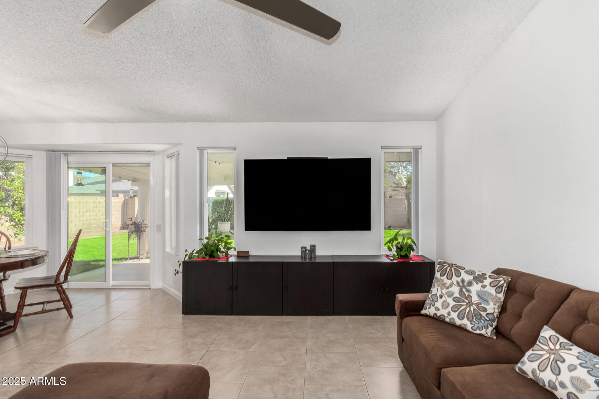 1621 N LONGMORE Street