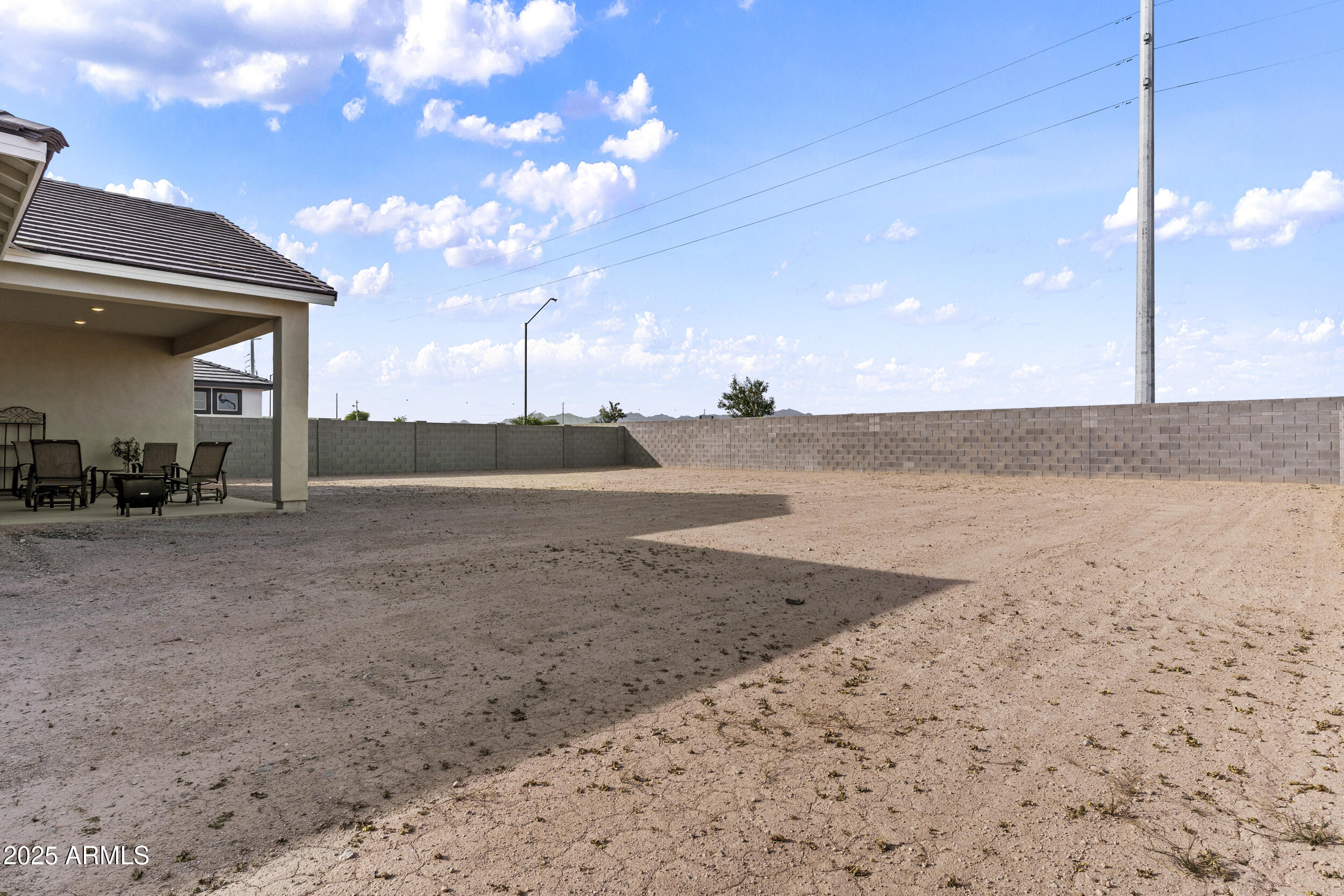 18408 W YAVAPAI Street