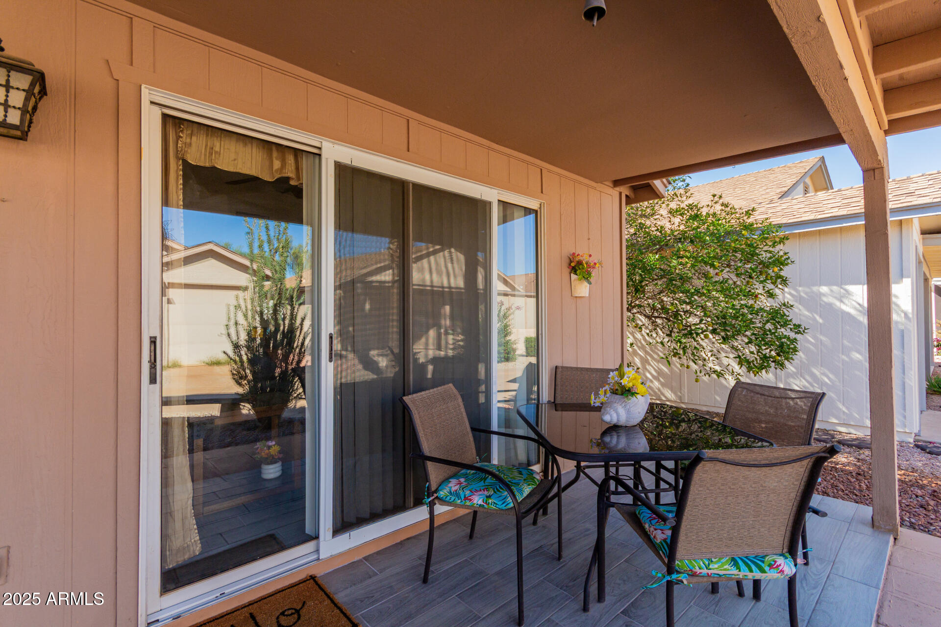 1842 E RIVIERA Drive