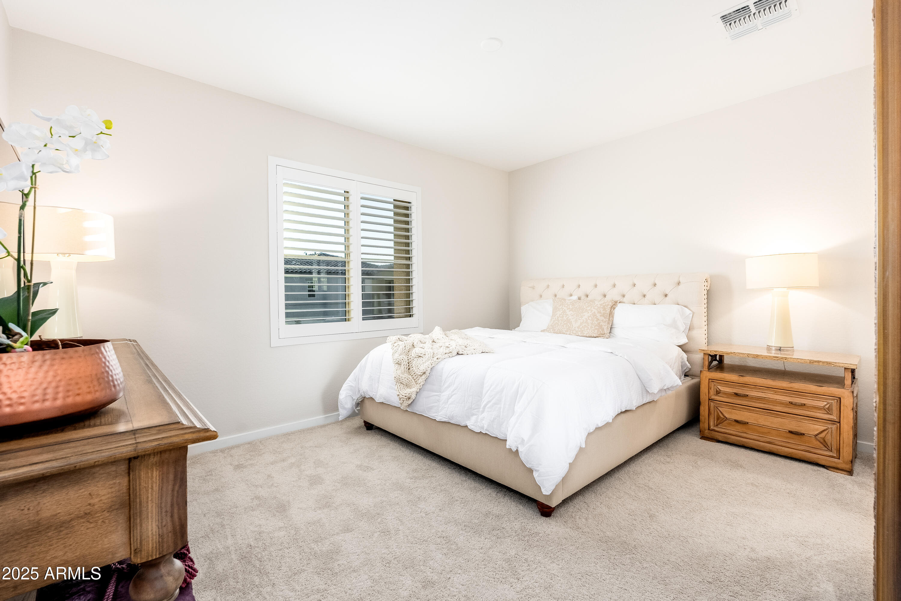 724 E LARK Street, 102