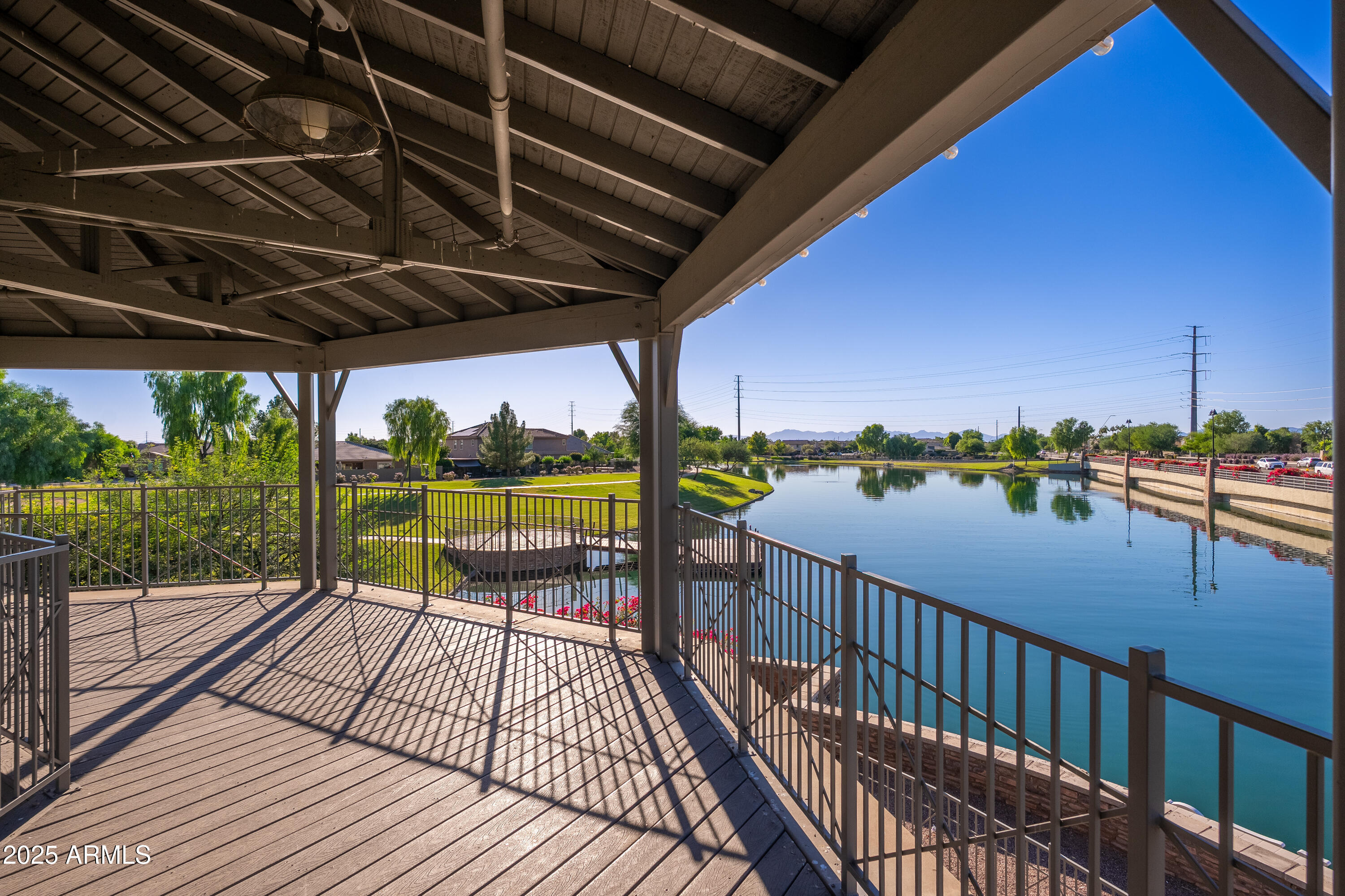 724 E LARK Street, 102