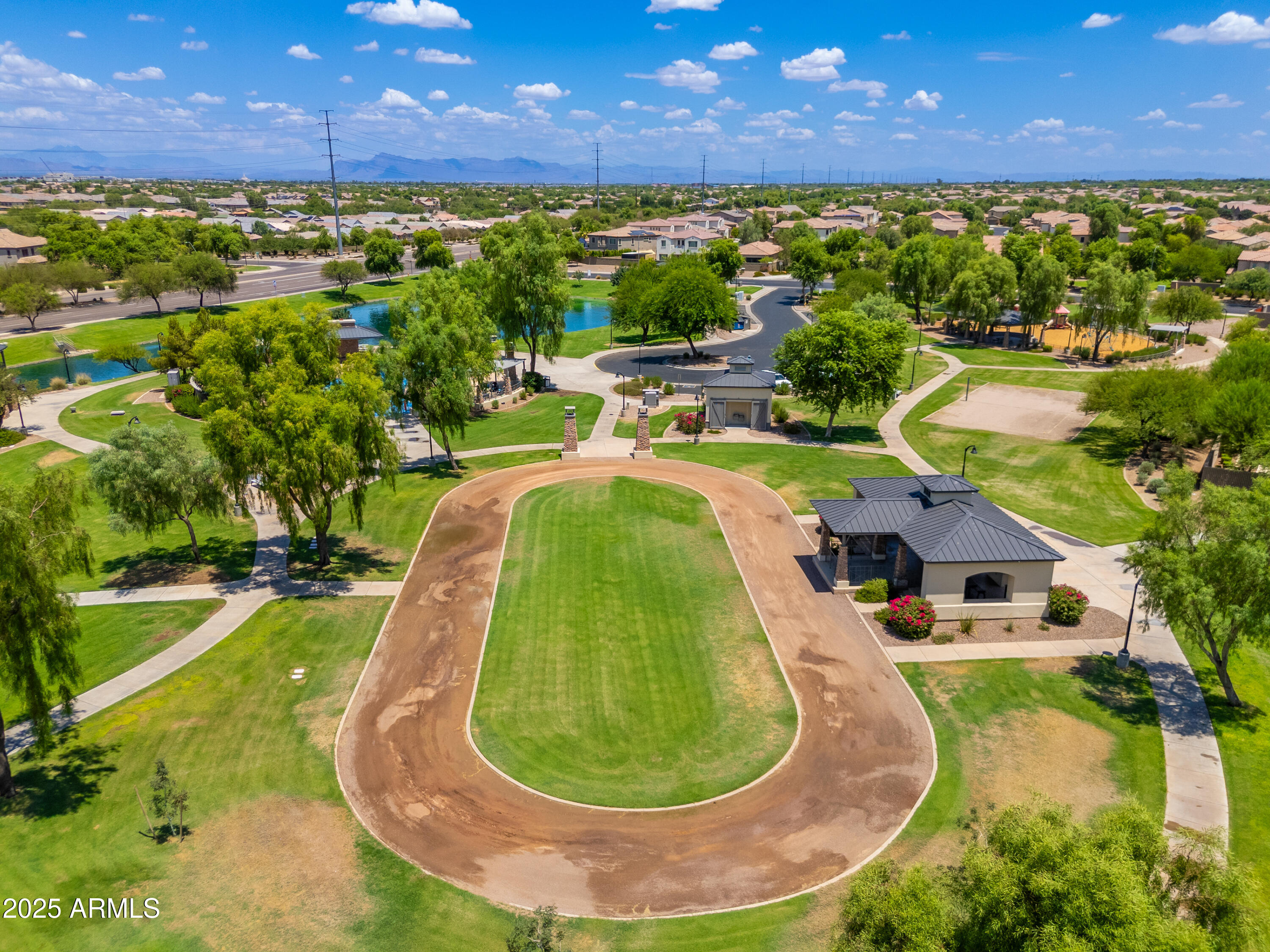 724 E LARK Street, 102