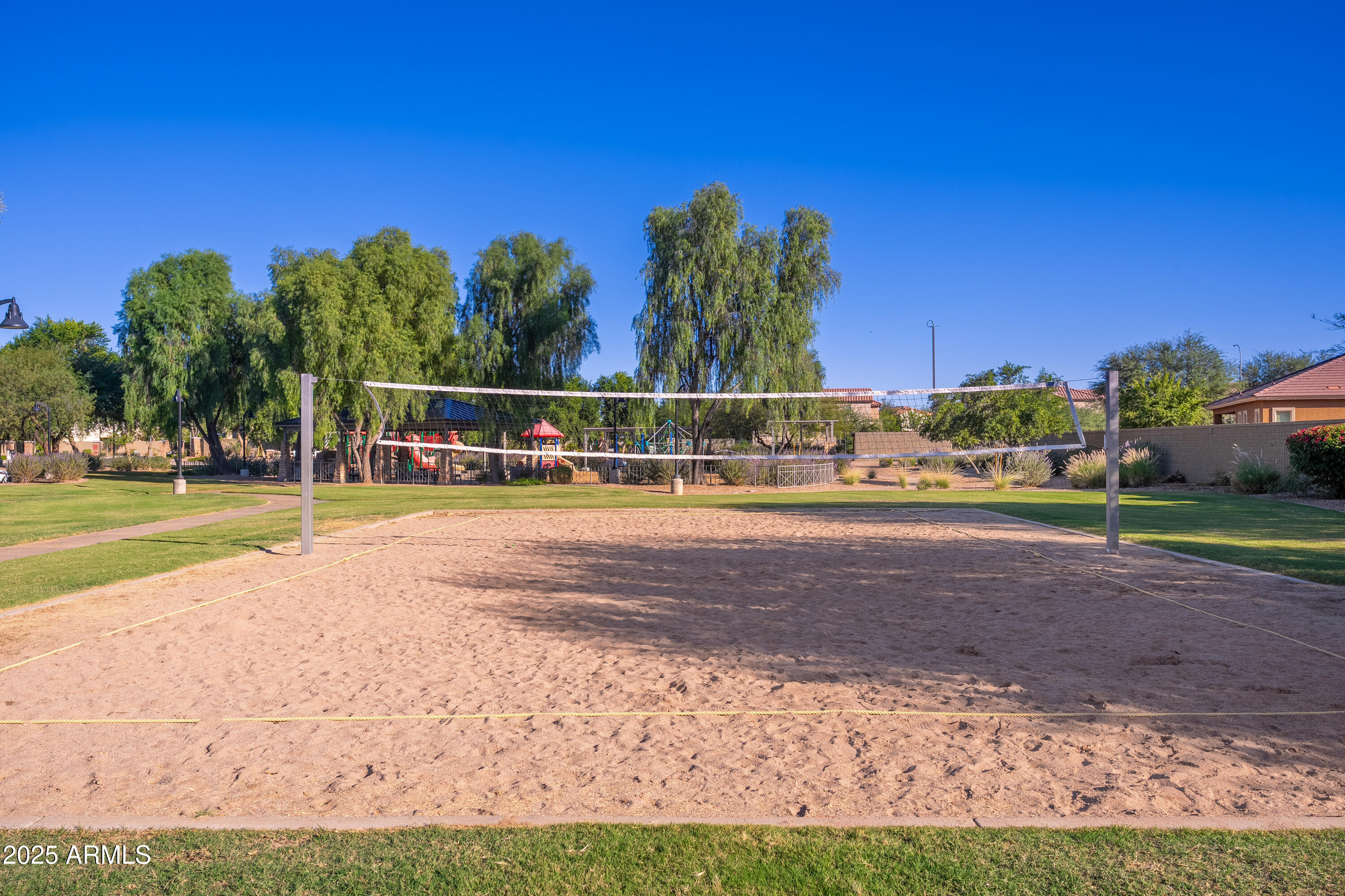 724 E LARK Street, 102