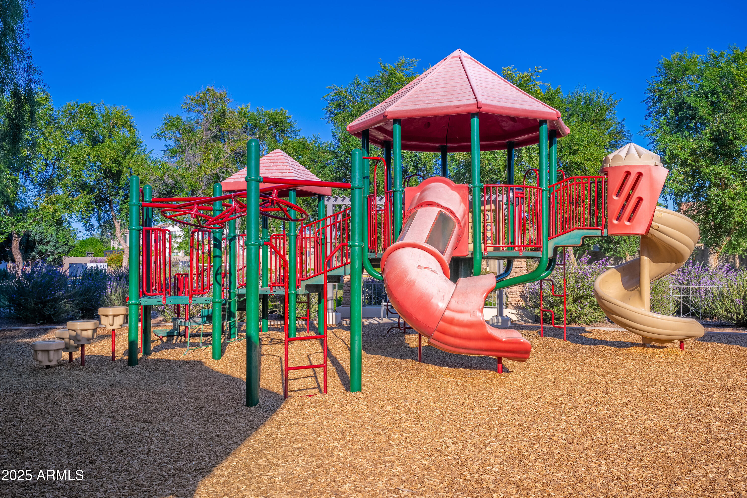 724 E LARK Street, 102