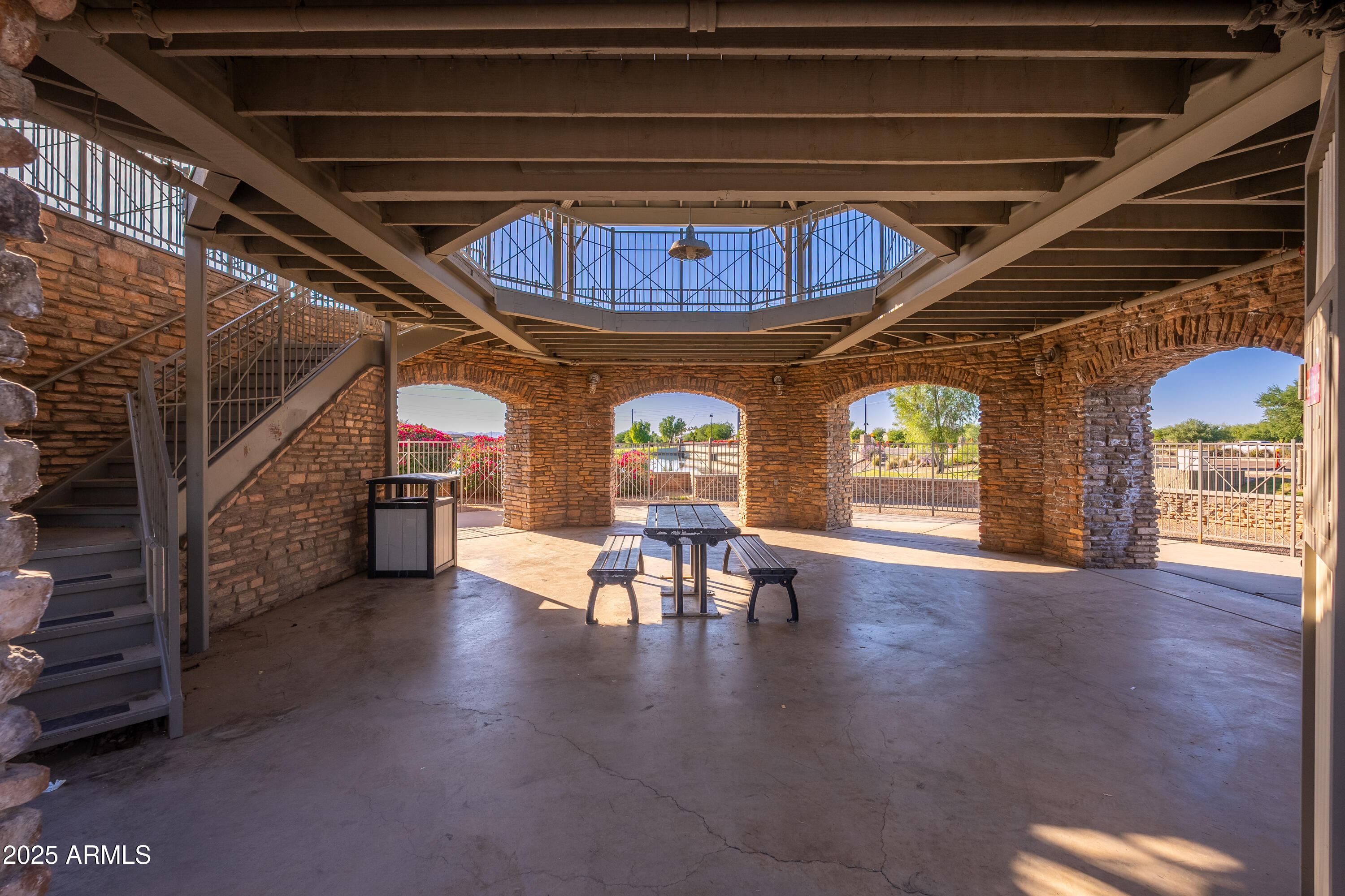 724 E LARK Street, 102