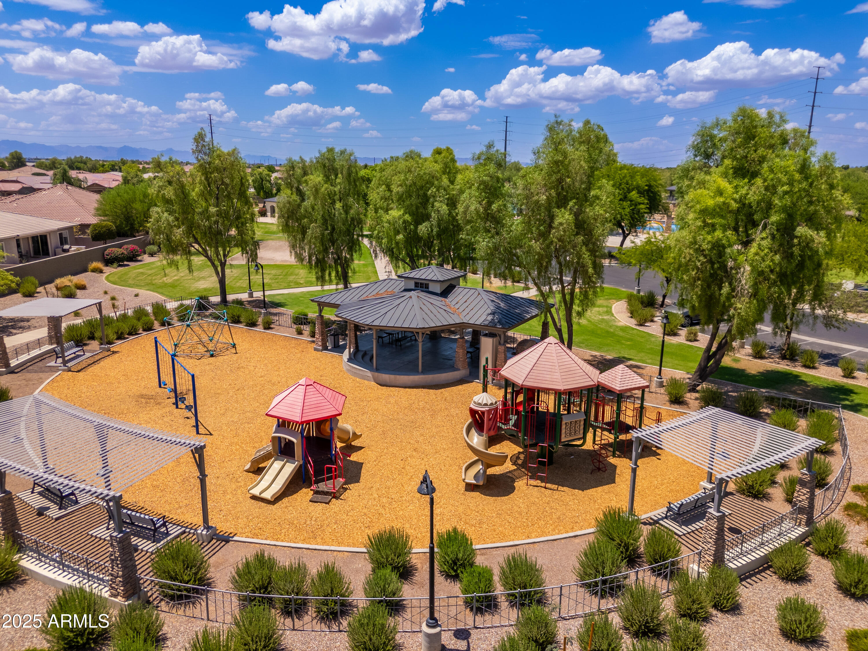 724 E LARK Street, 102