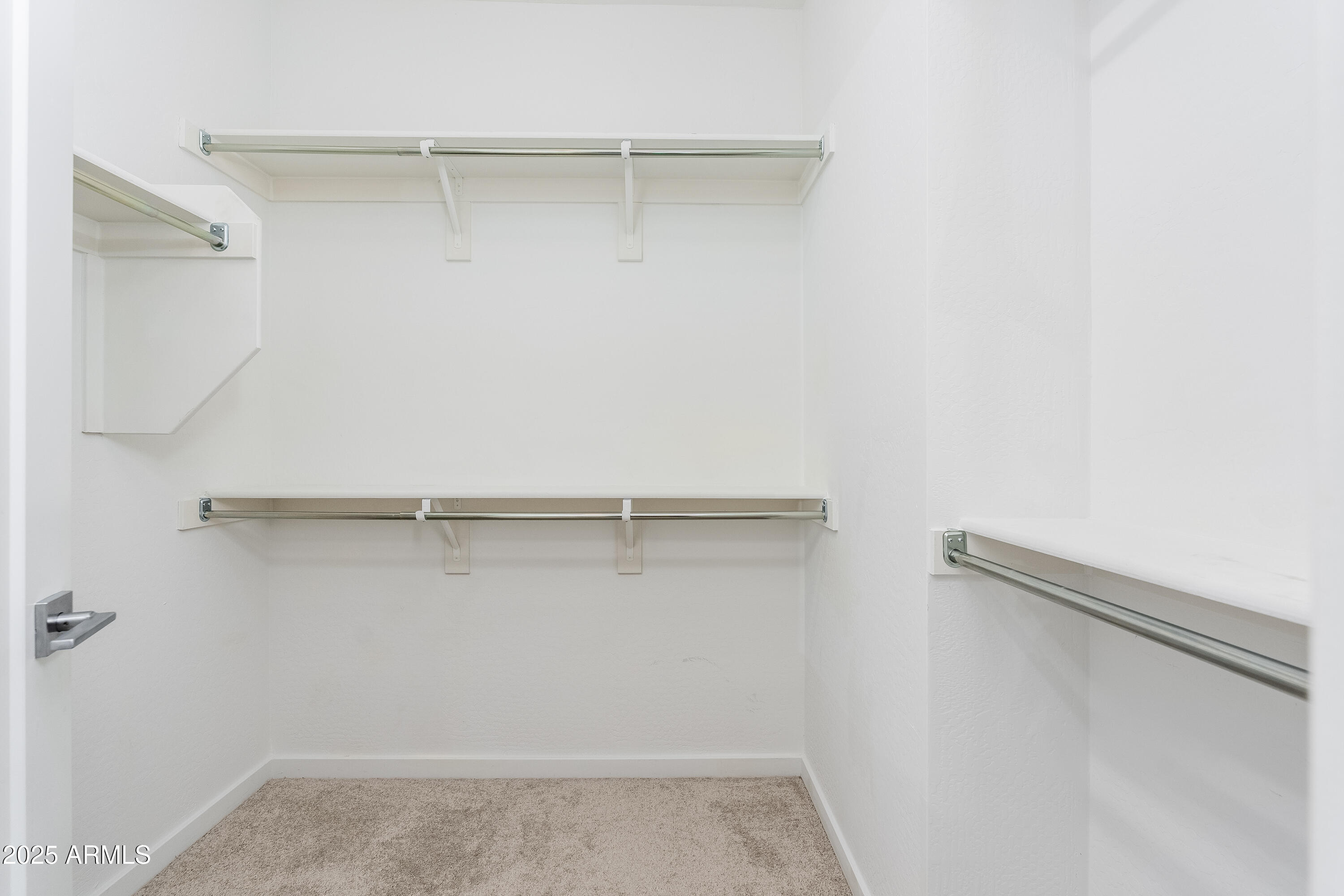 724 E LARK Street, 102