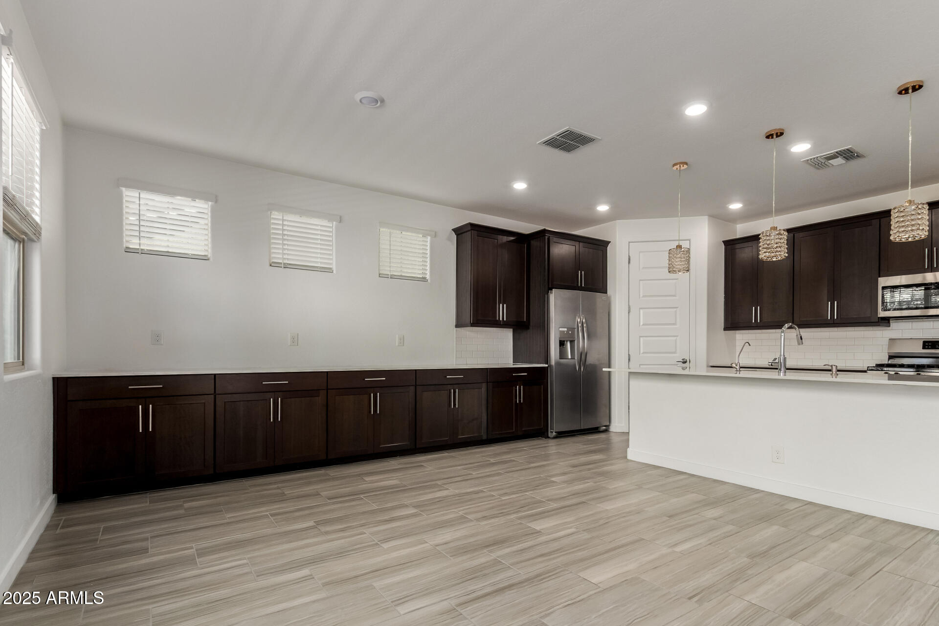 1156 E WEATHERBY Way