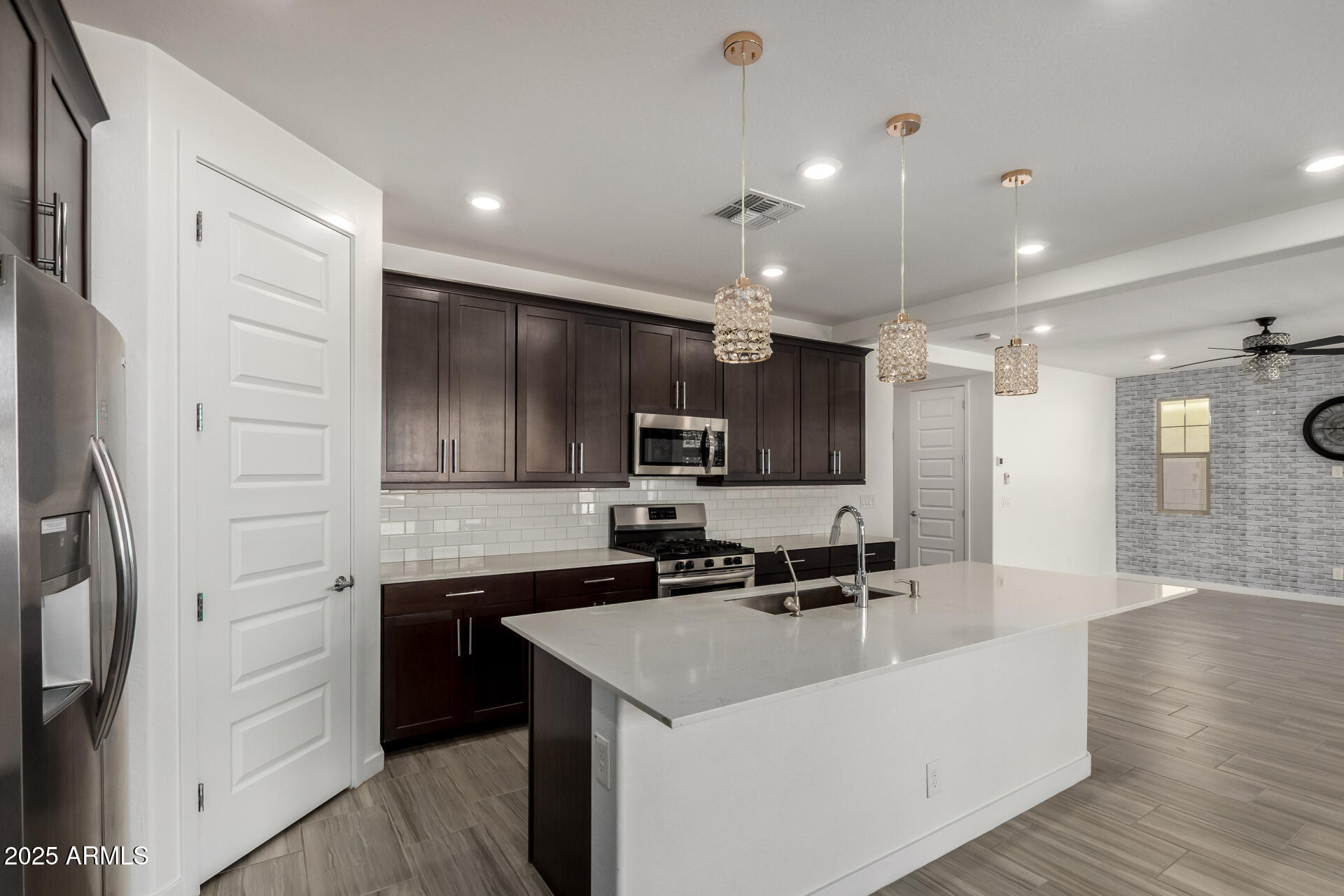 1156 E WEATHERBY Way