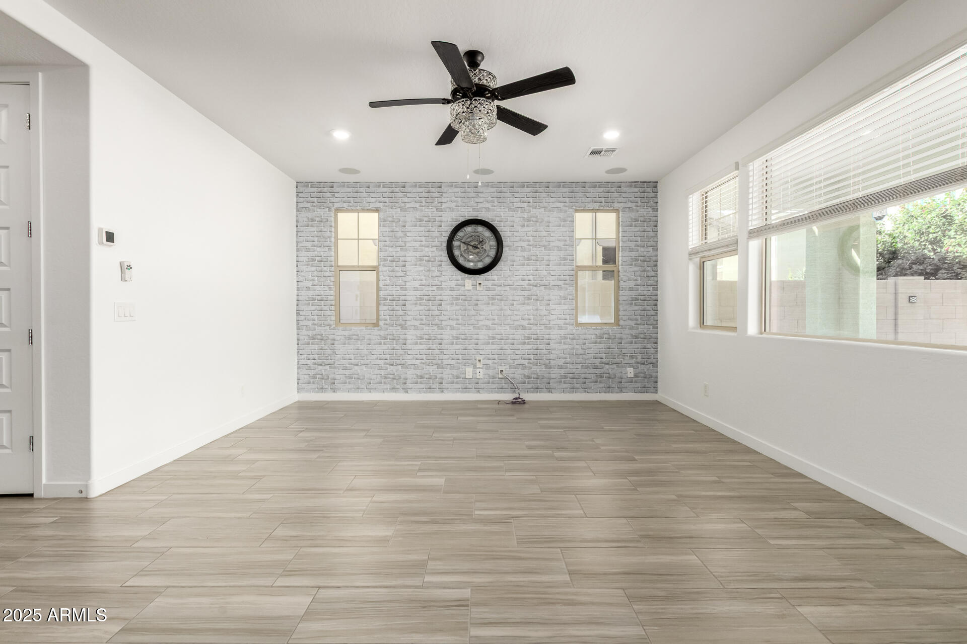 1156 E WEATHERBY Way