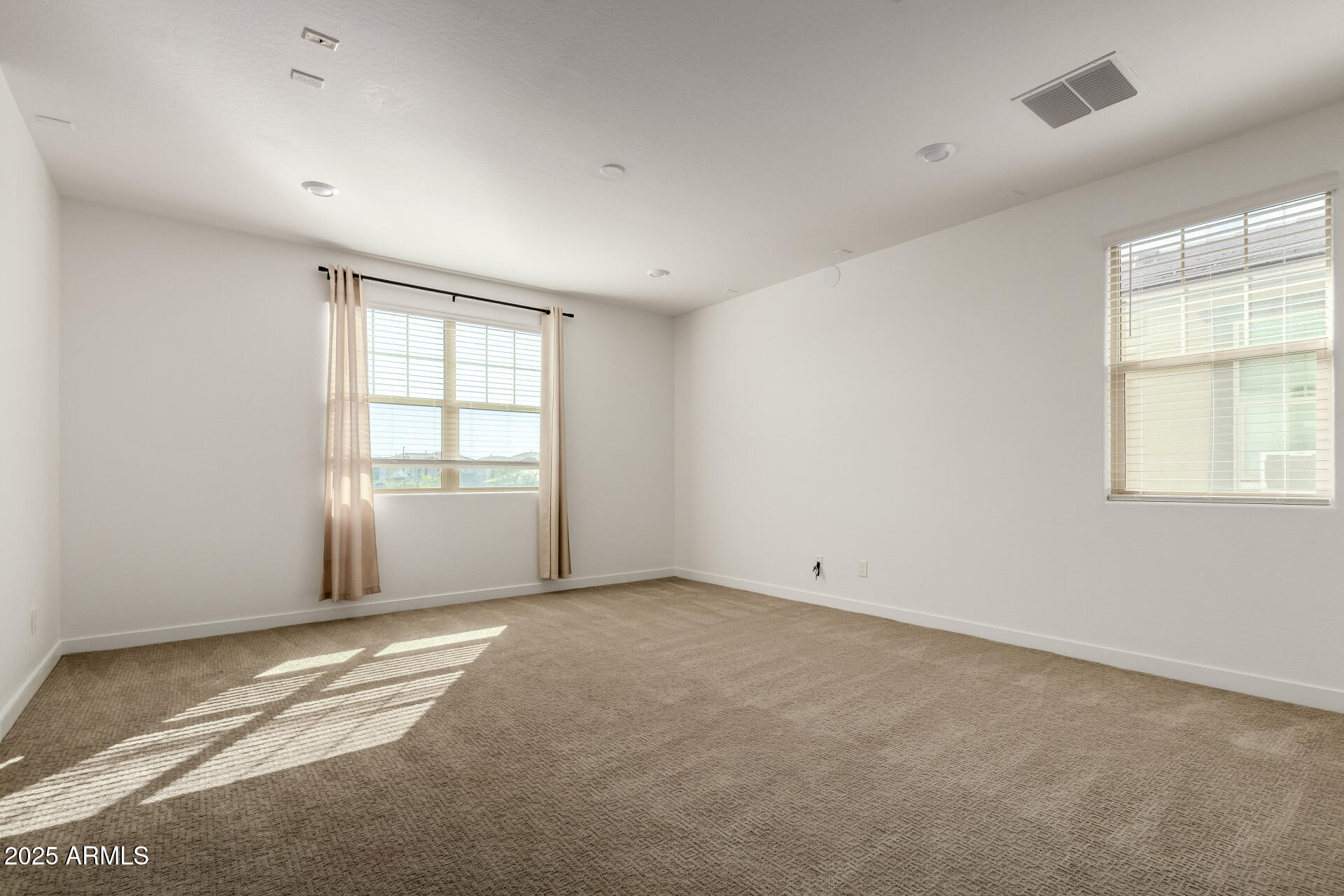 1156 E WEATHERBY Way