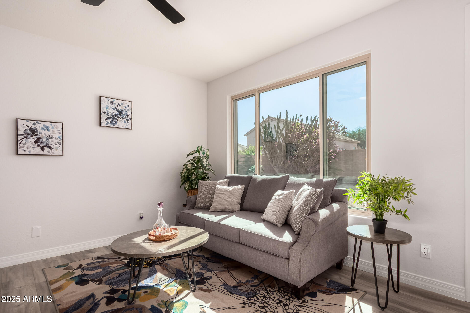 4287 E Del Rio Street