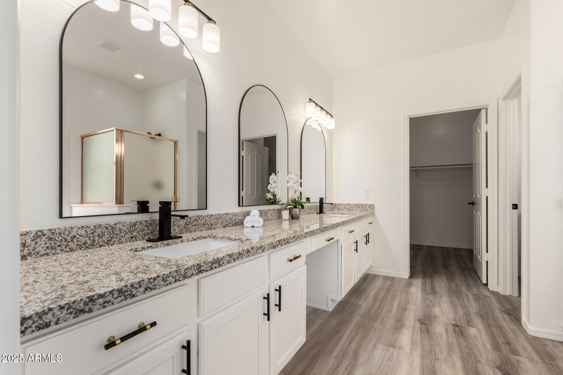 4287 E Del Rio Street