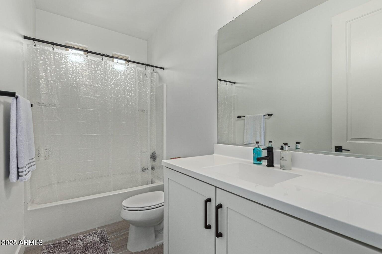 4513 S Montana Drive