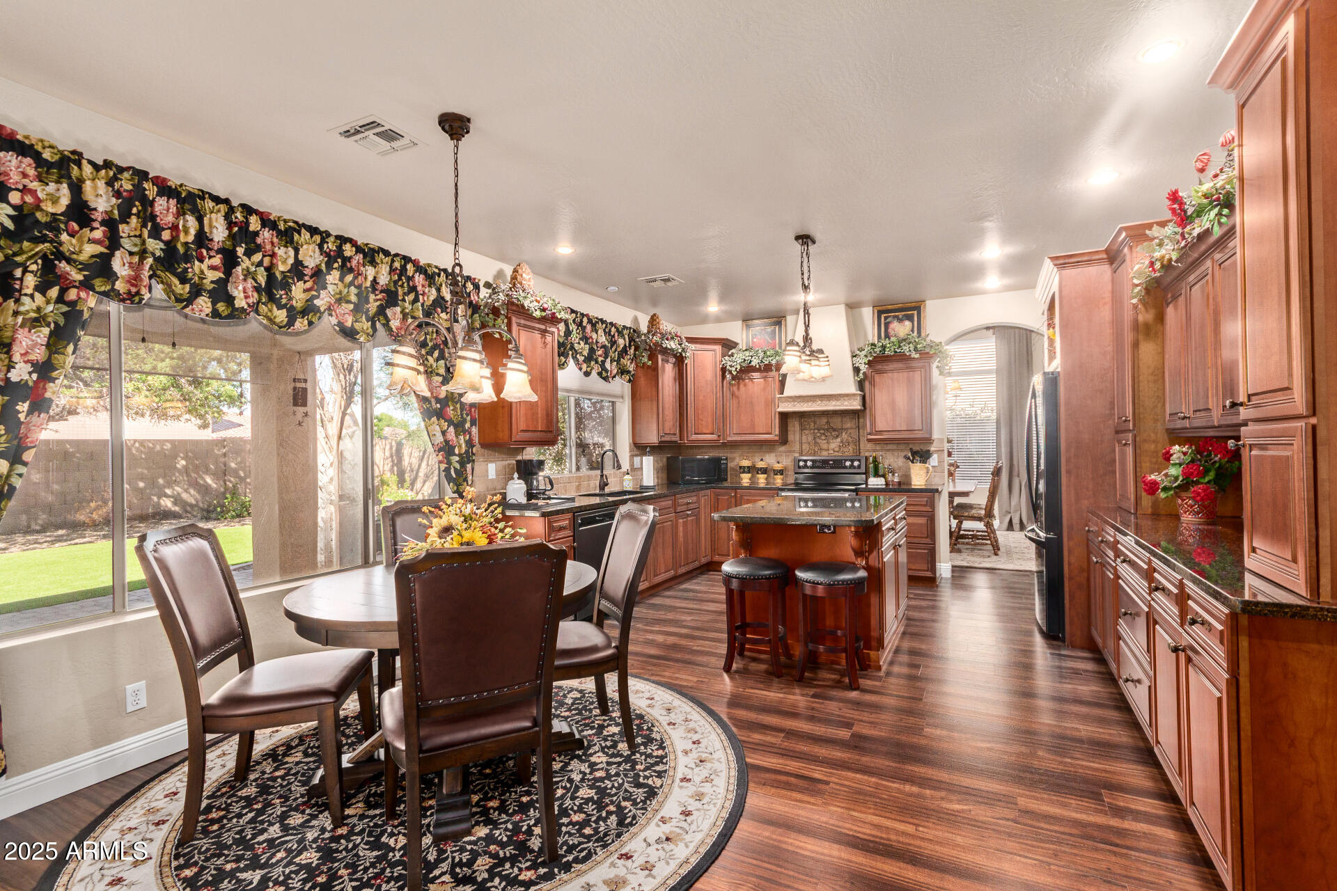 3540 S MCCLELLAND Drive