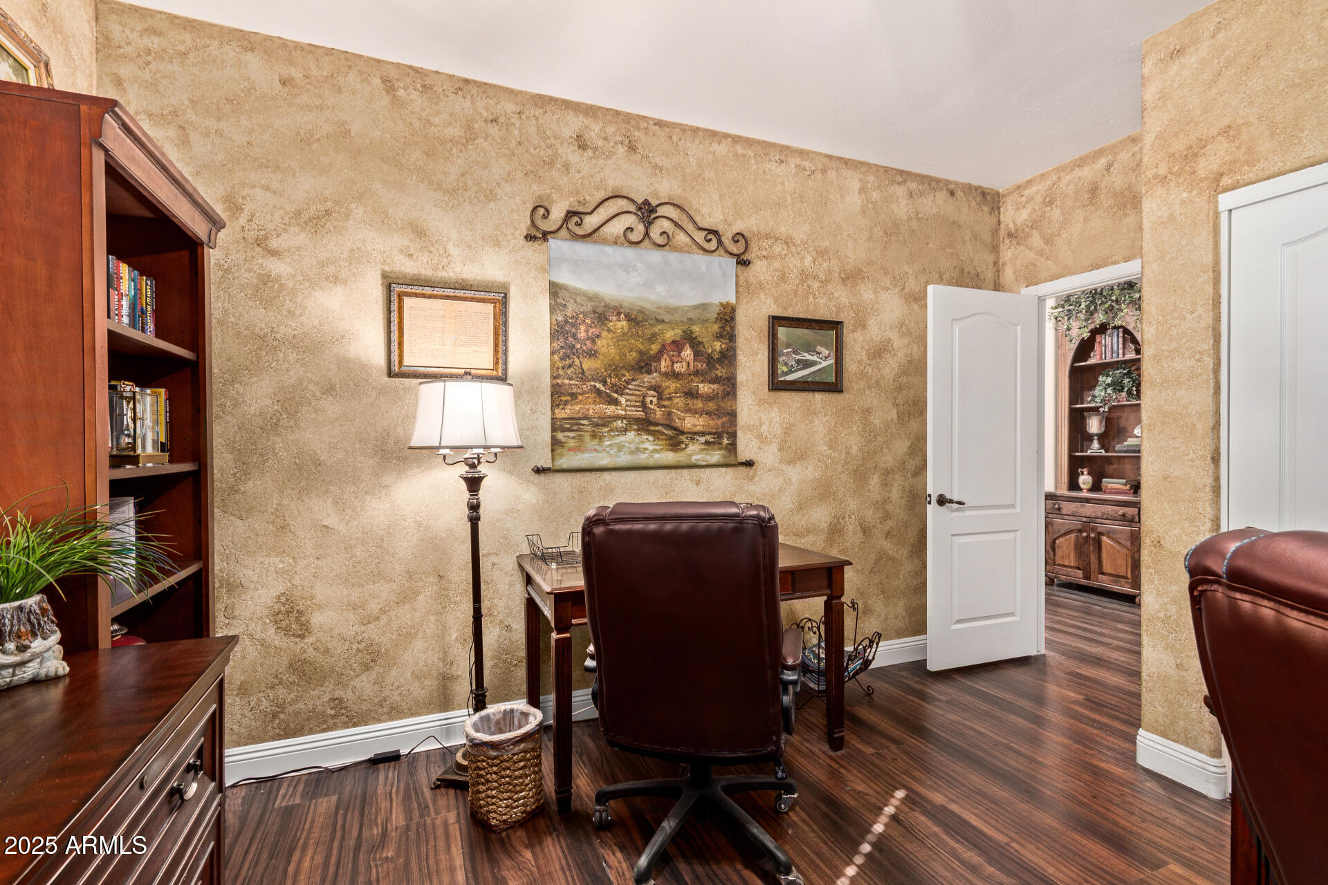 3540 S MCCLELLAND Drive