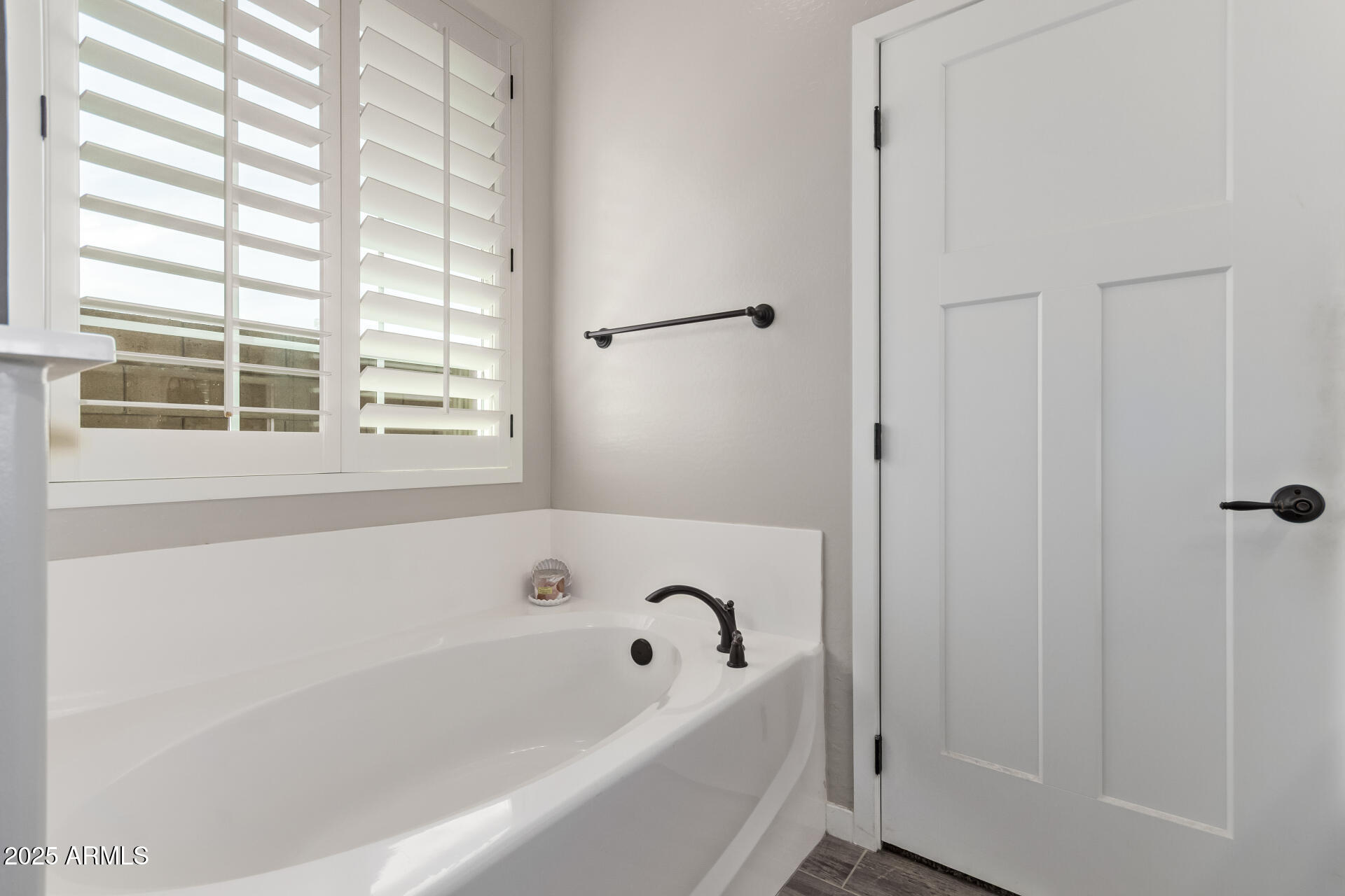 10154 E Nichols Avenue