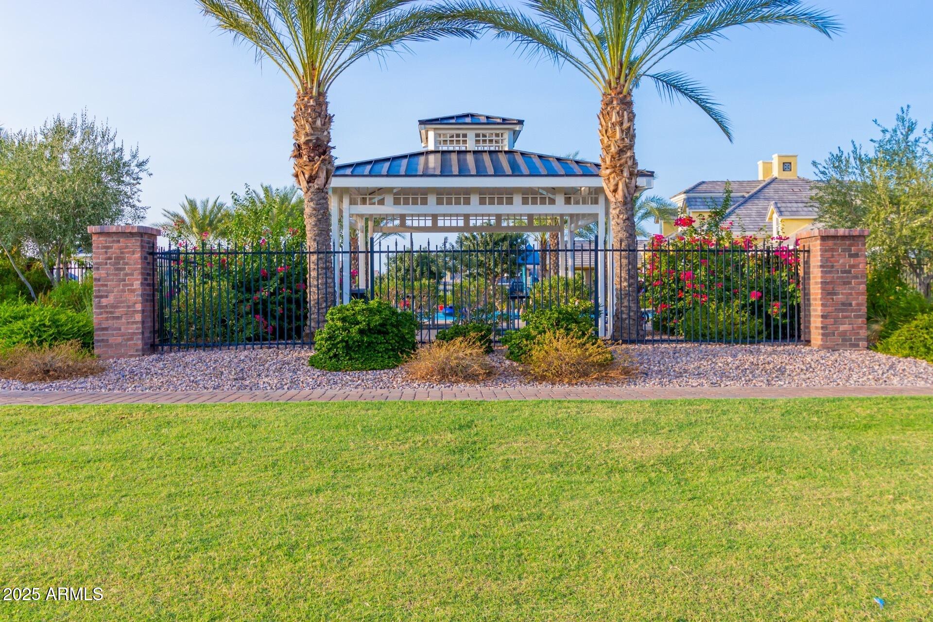 10154 E Nichols Avenue