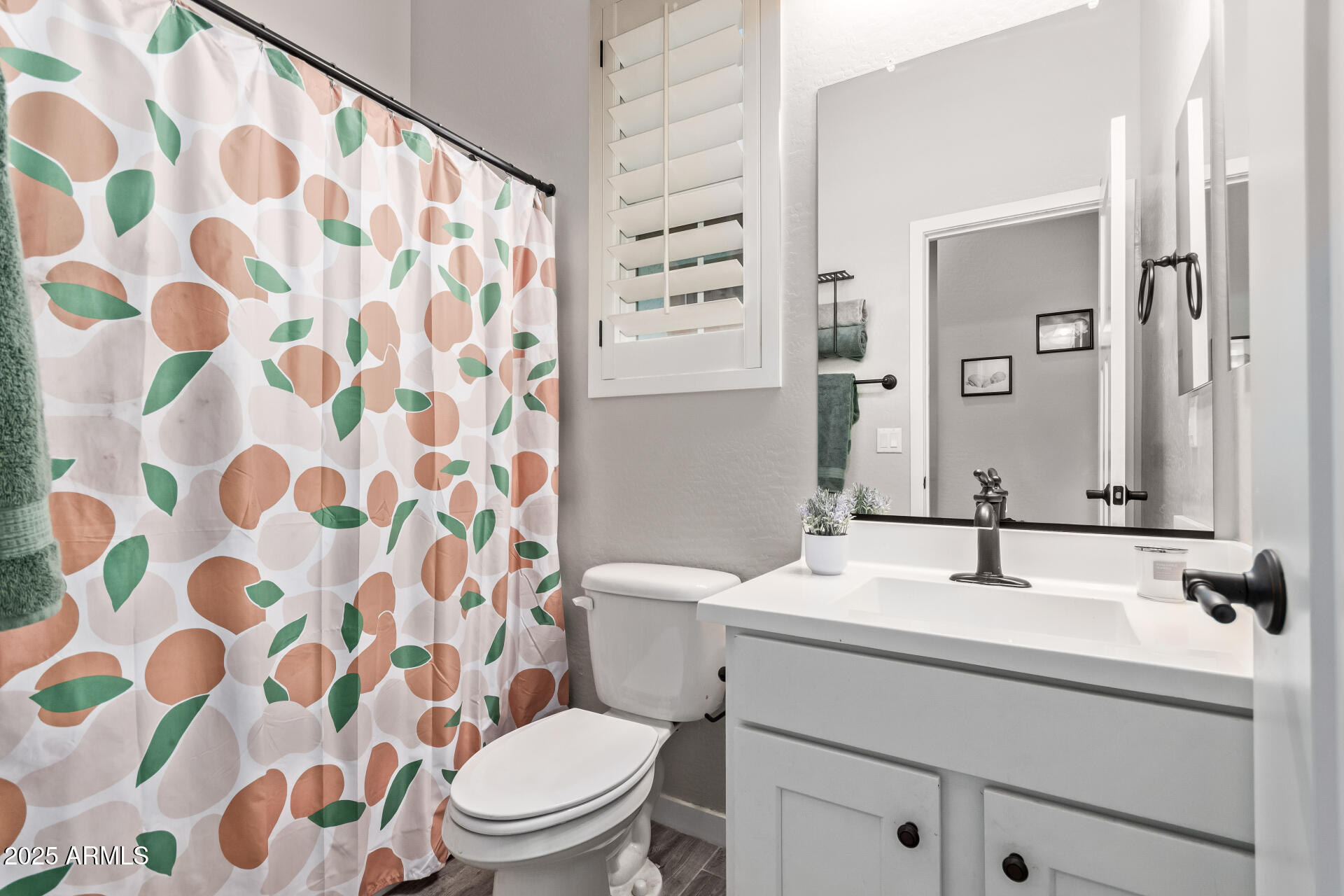 10154 E Nichols Avenue