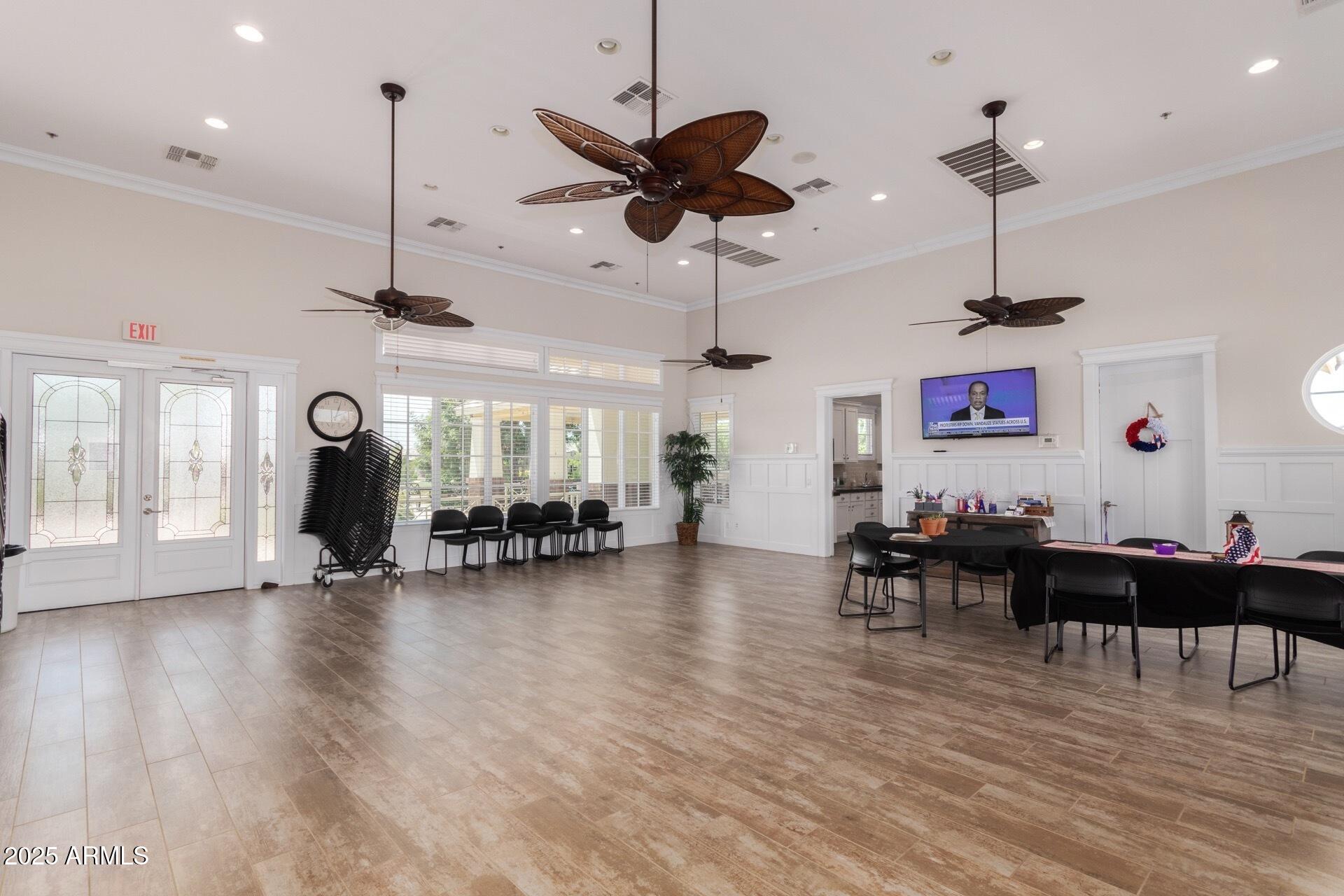 10154 E Nichols Avenue