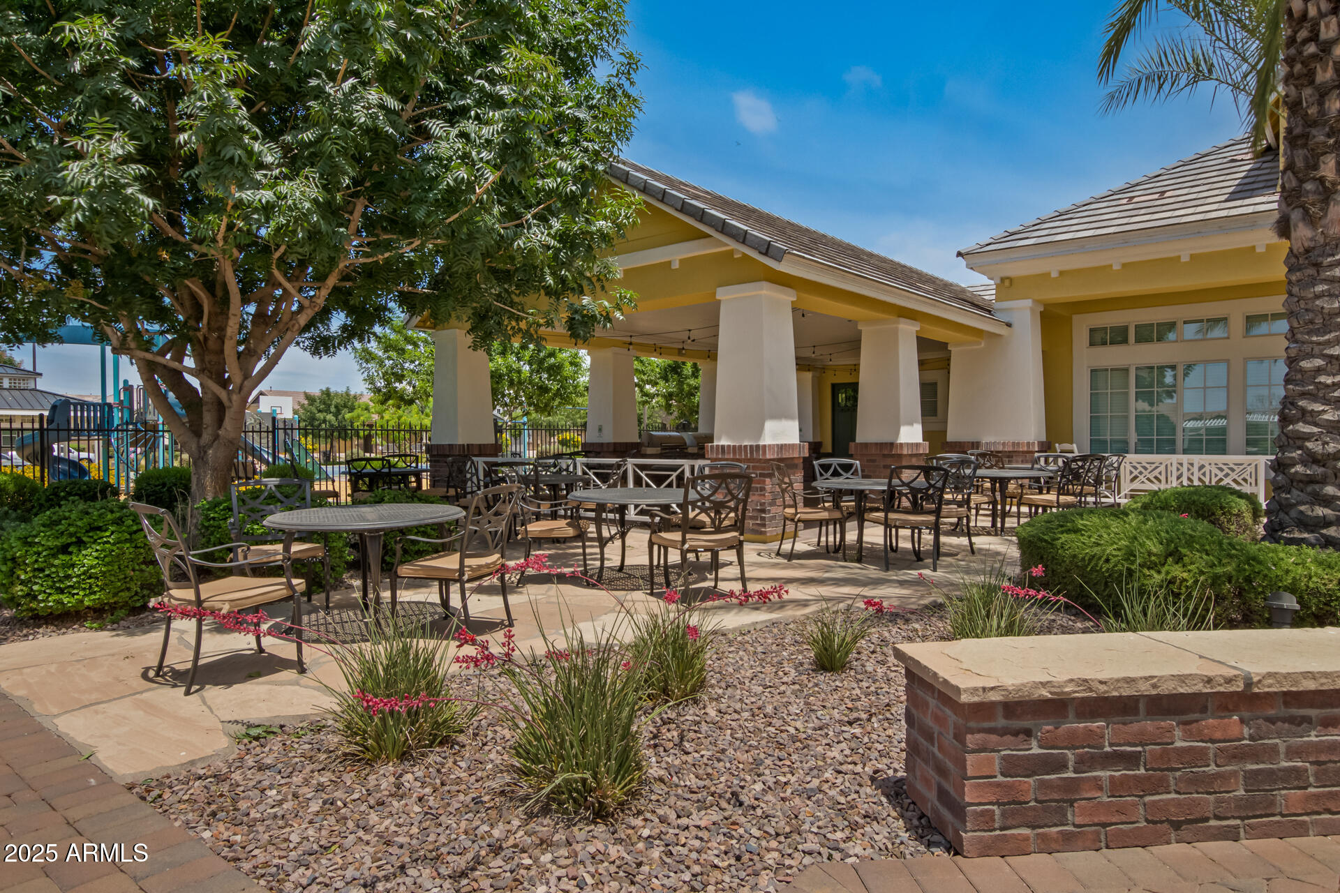 10154 E Nichols Avenue