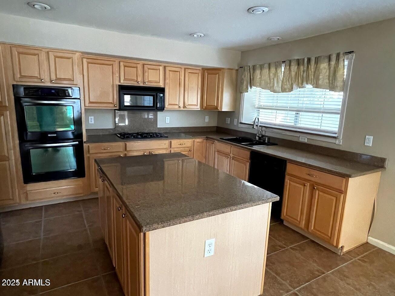 3235 E DEVONSHIRE Court