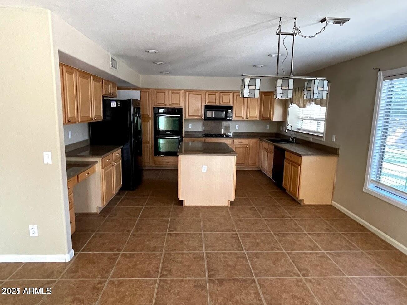 3235 E DEVONSHIRE Court